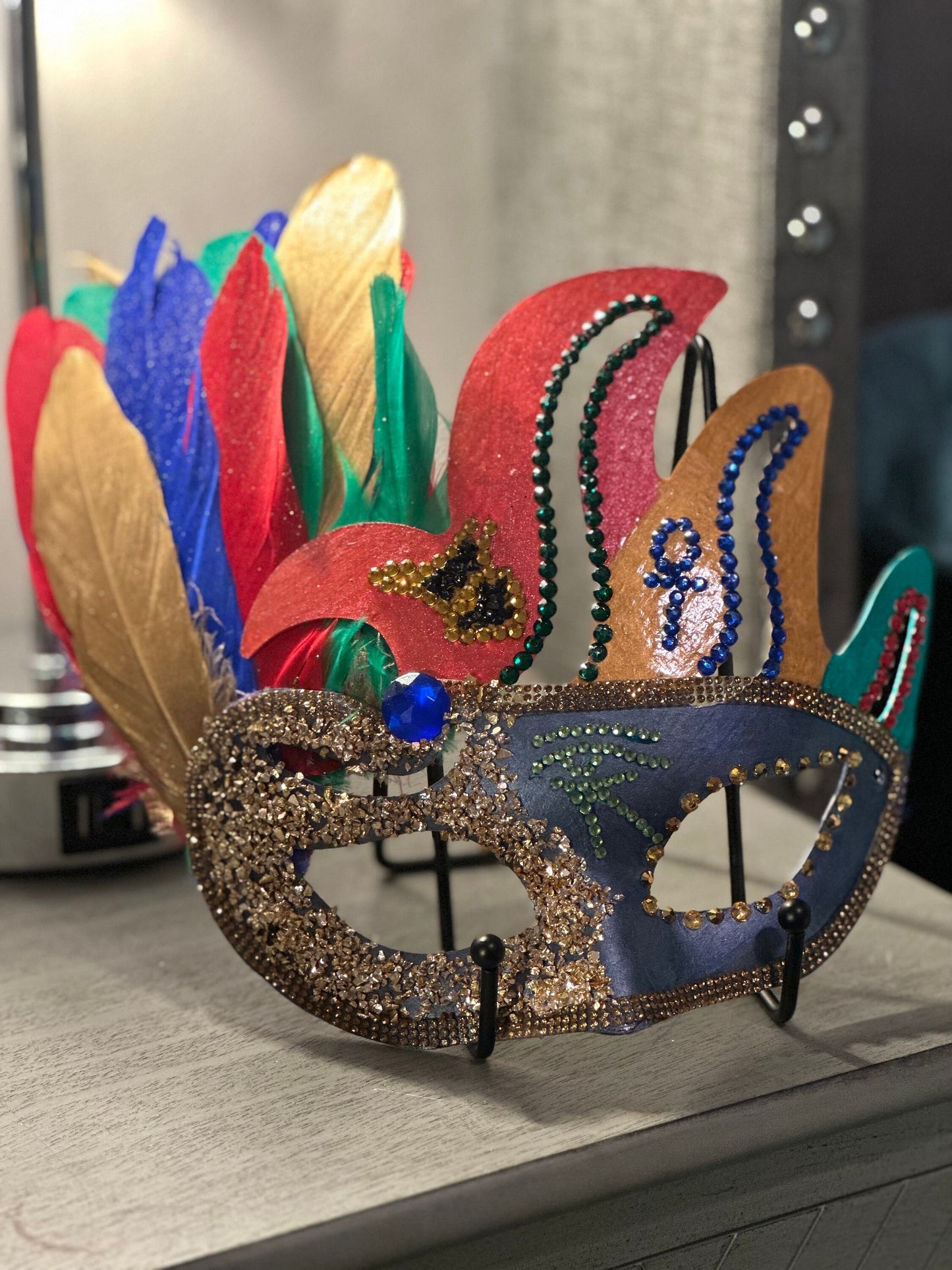 Egyptian Lover Mask: Feathered
