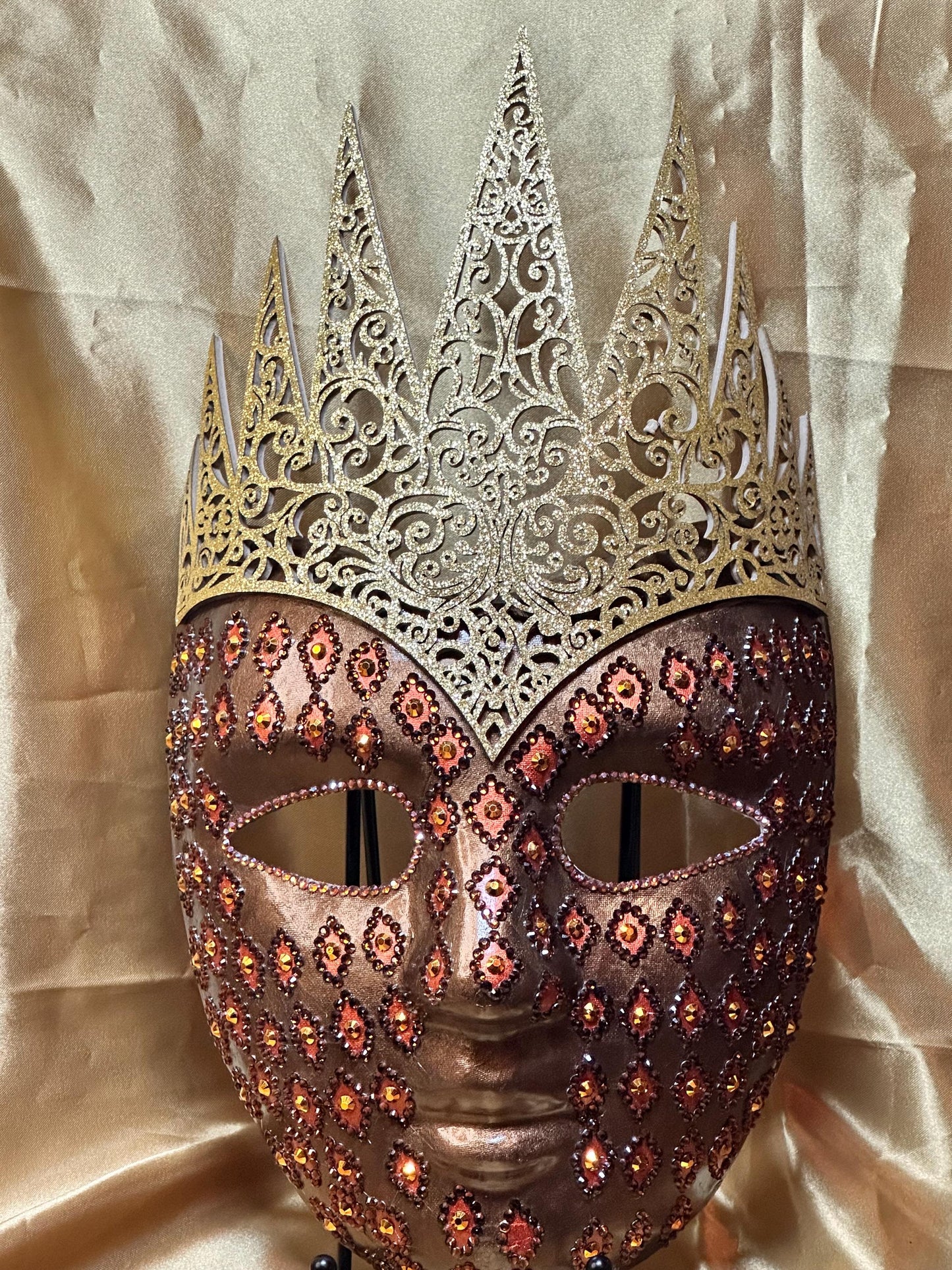 Masquerade pairing mask: The Earthen God