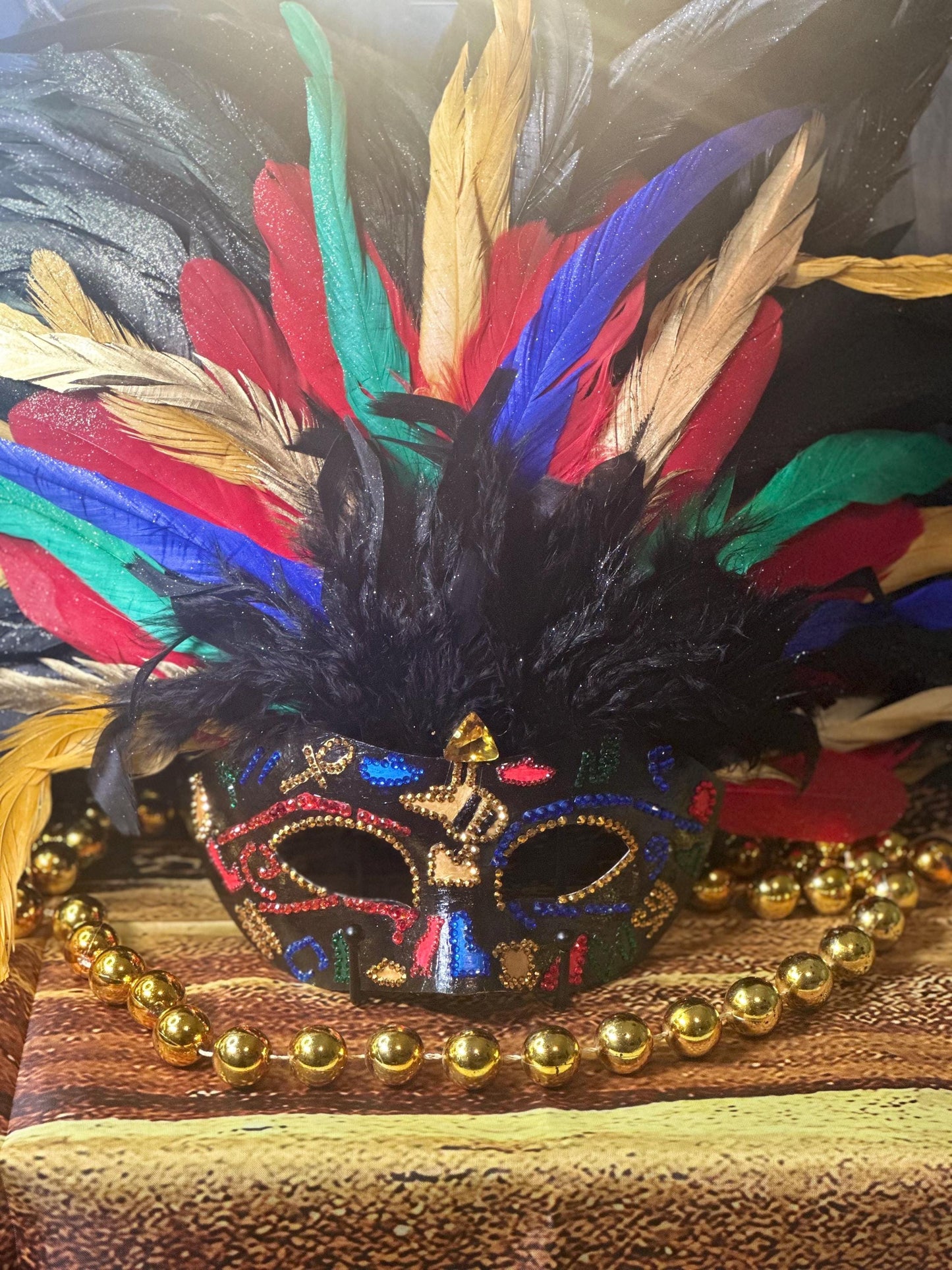 Egyptian Hieroglyphics Vegas Mask: Feathered