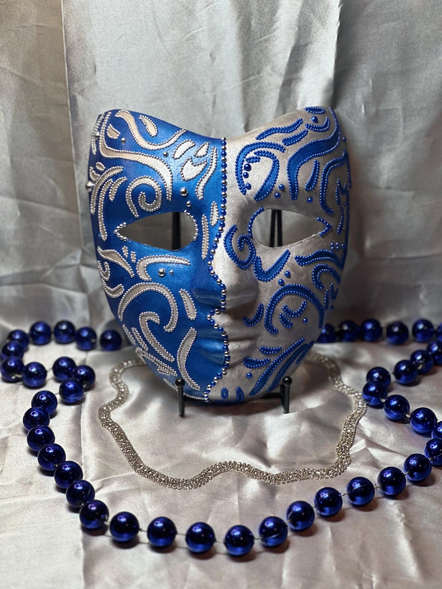 The Artiste Face Mask on Holding Stick with Display Stand