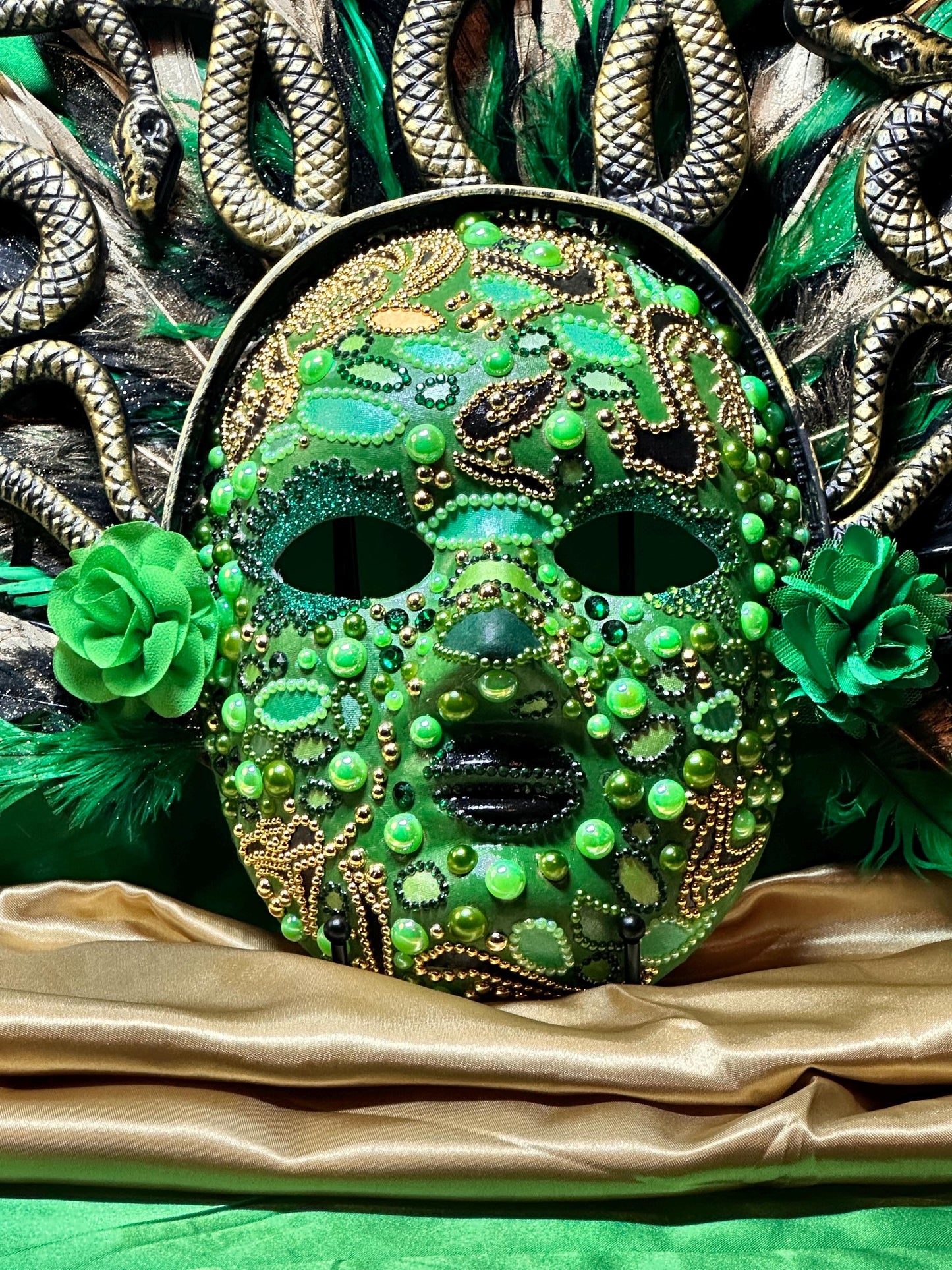 Medusa Mask: Display Stand Included