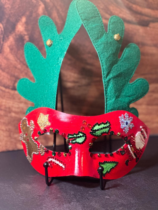 Christmas Face Mask: Holiday Home Decor