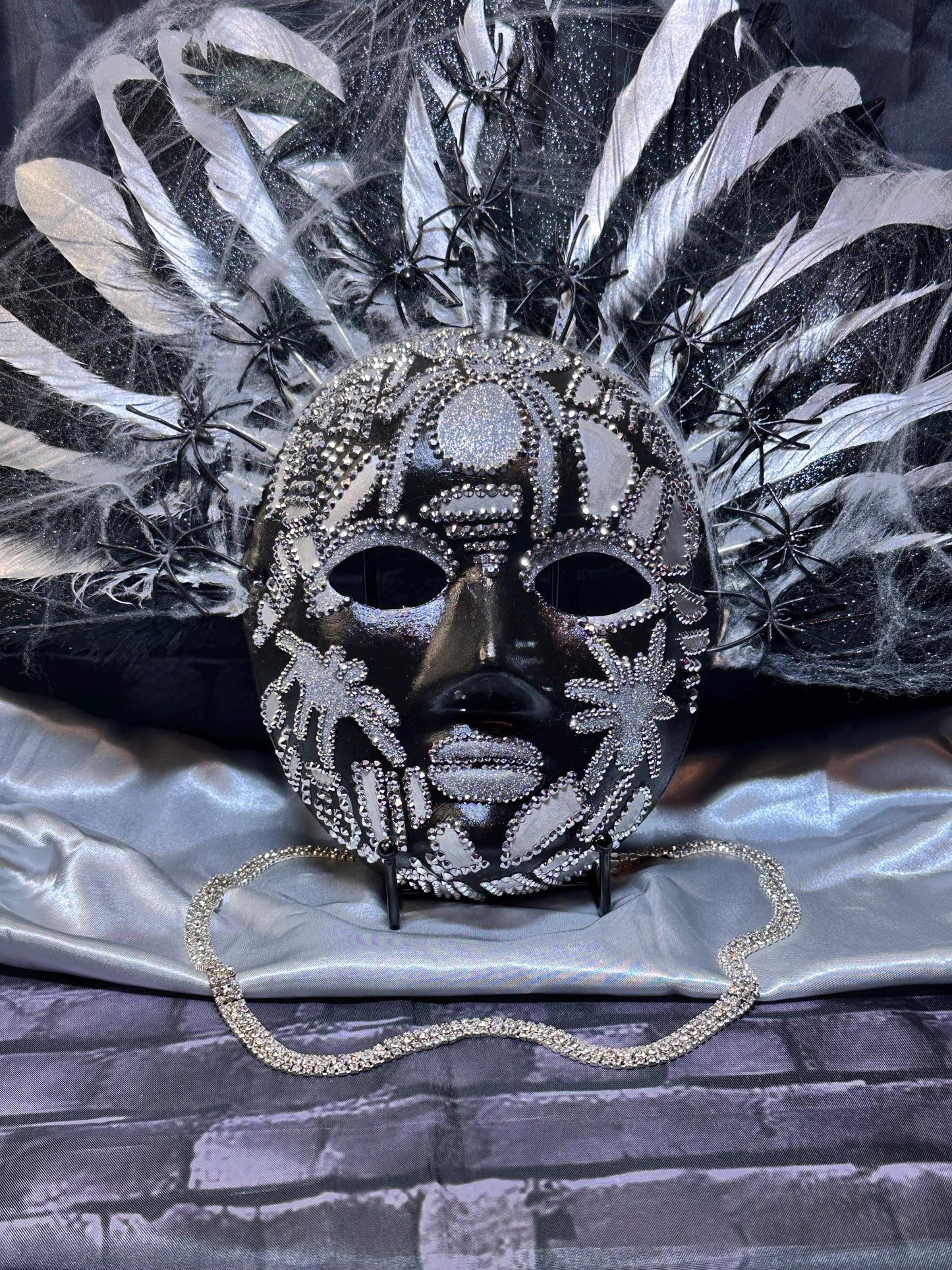 Black Widow Mask: Display Stand, Optional Hat Topper