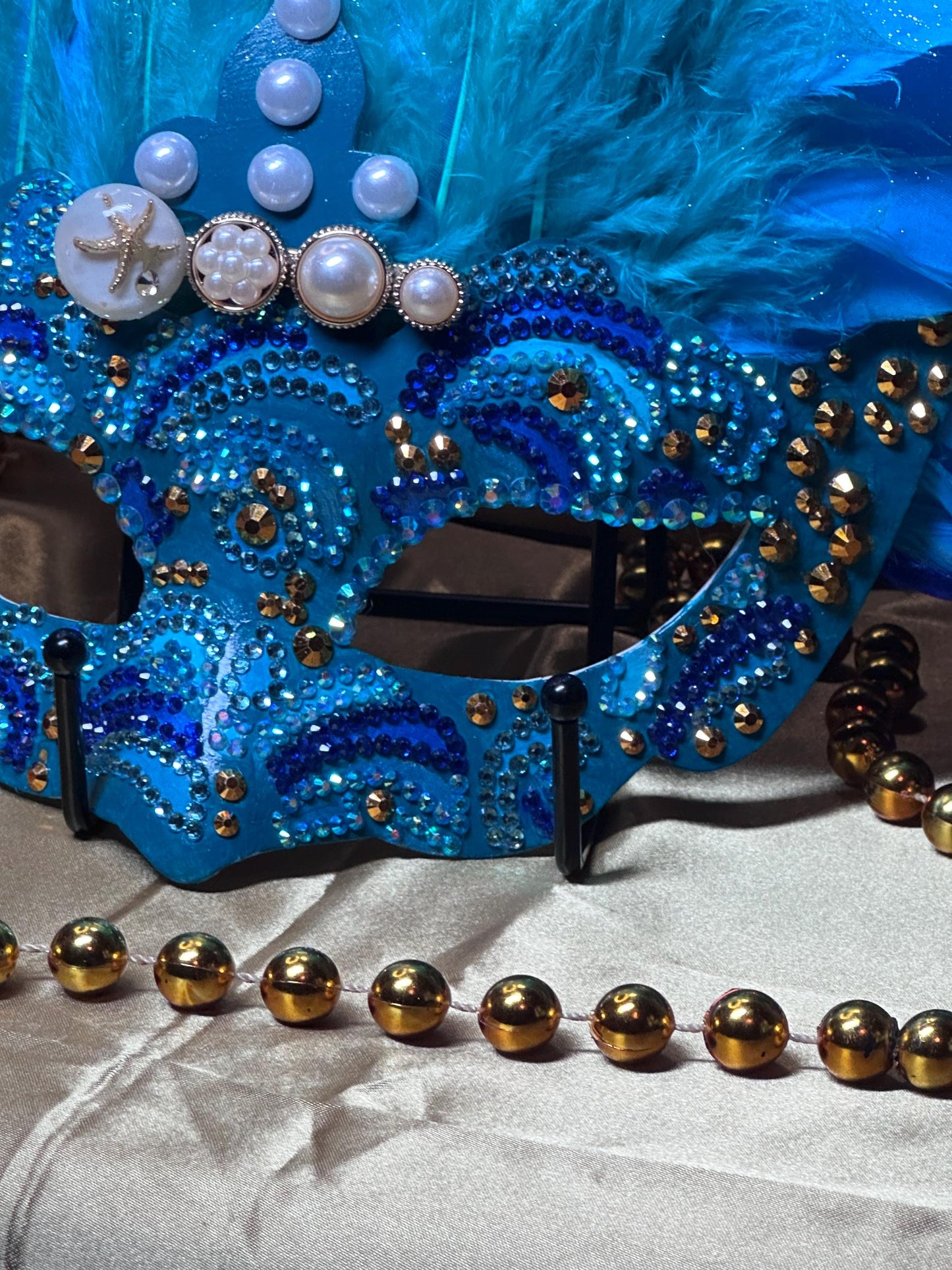 Vegas Style Mask: Beaded Feather Masquerade Mask