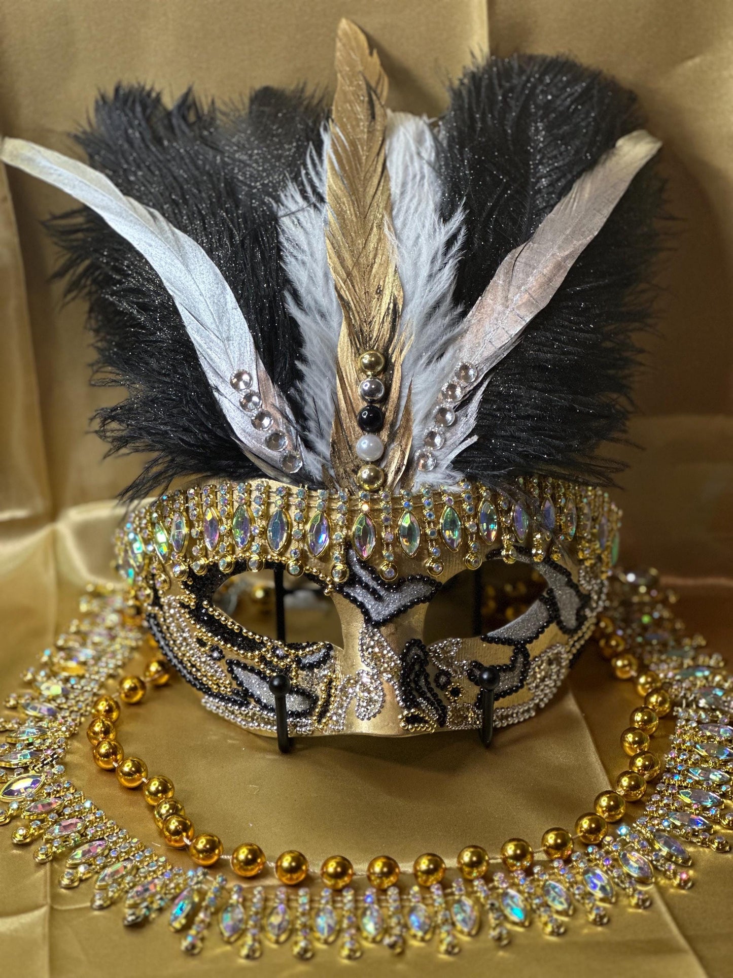The Midas Touch: Feathered Masquerade Mask