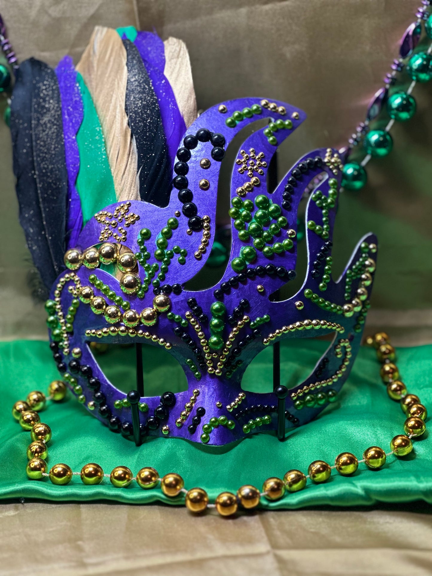 Masquerade mask: Mardi Gras Flowery