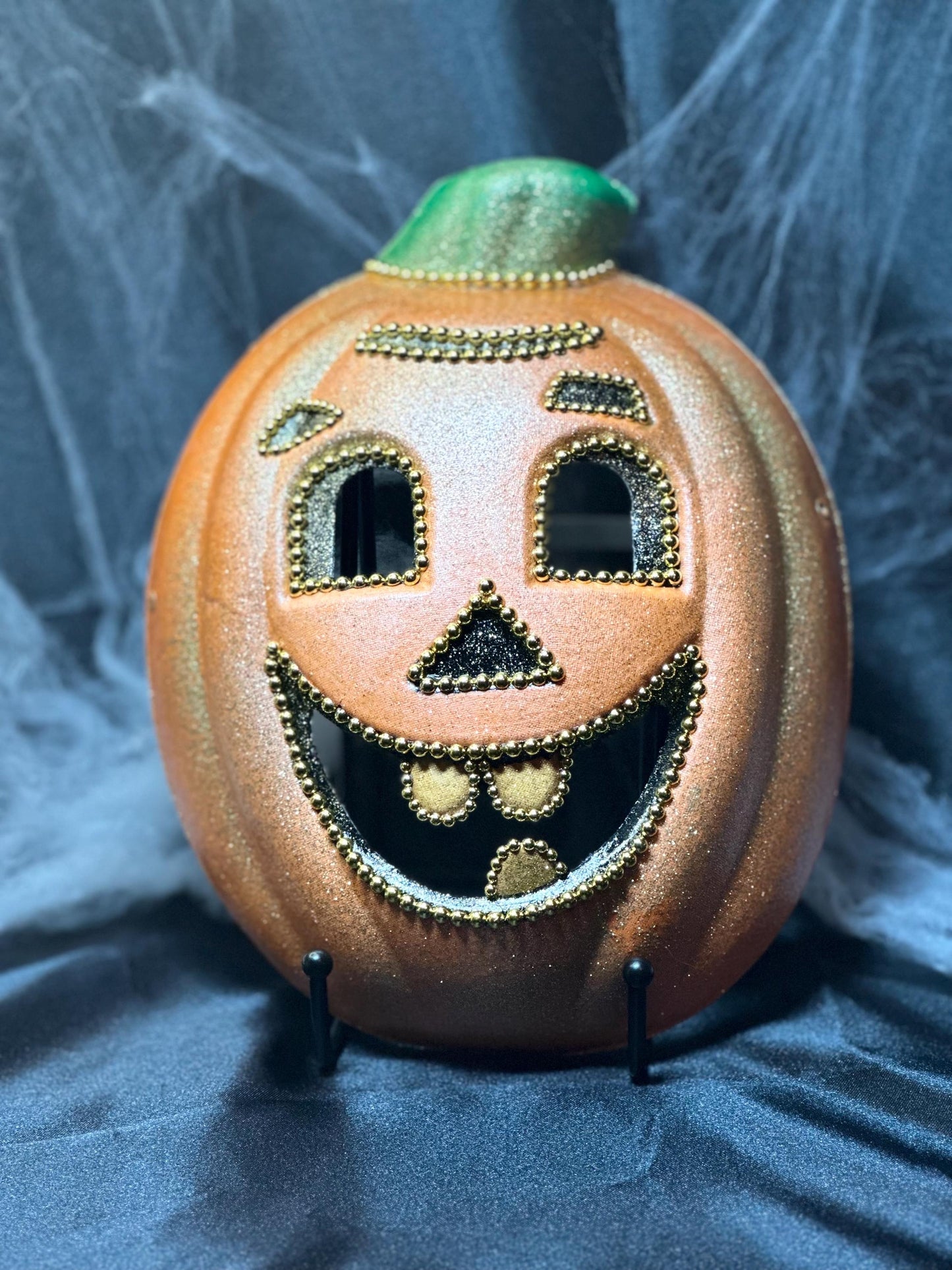 Halloween Costume Mask: Pumpkin Patch