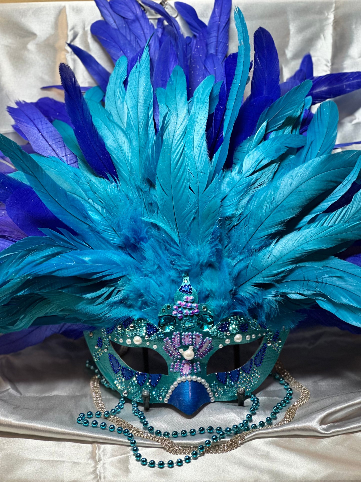Vegas style masquerade mask