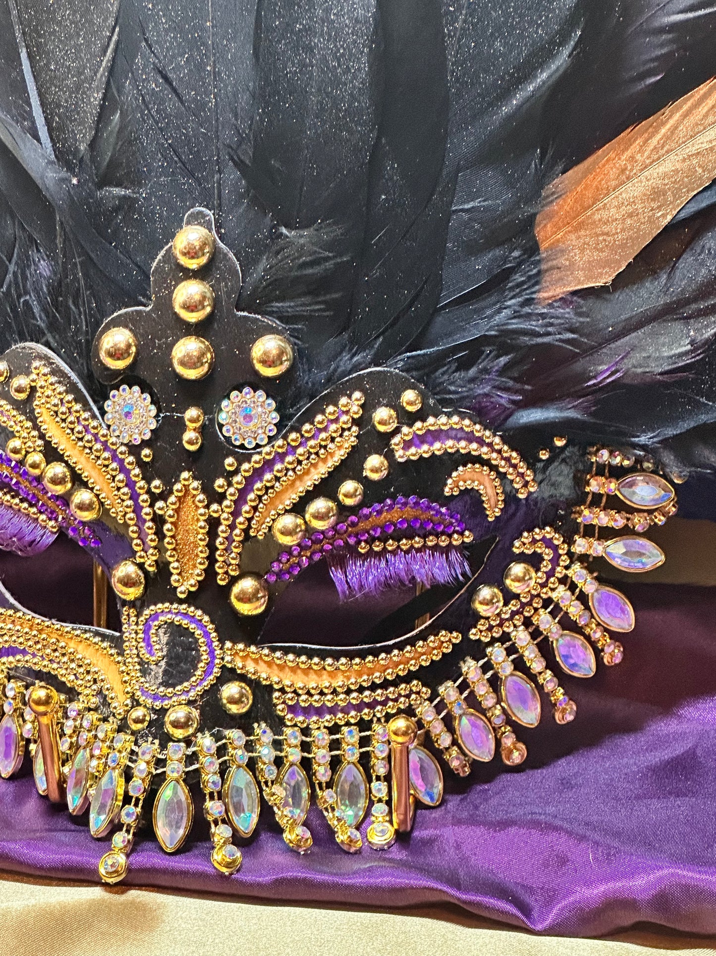 Vegas style mask: The Luxurious