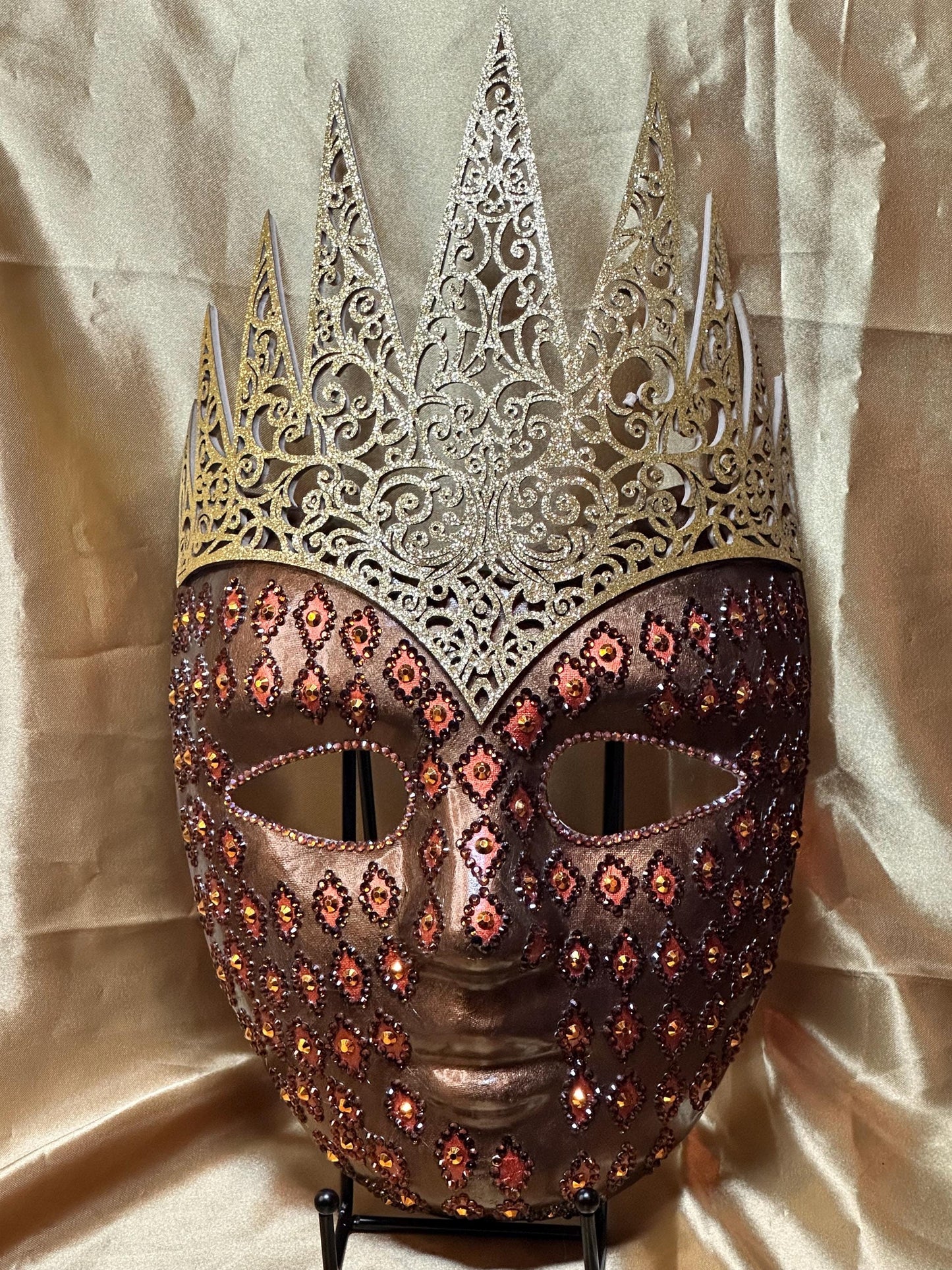 Masquerade pairing mask: The Earthen God