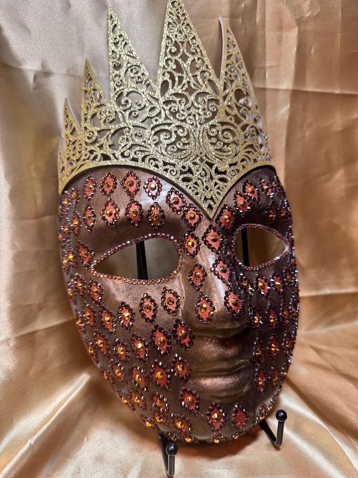 Masquerade pairing mask: The Earthen God
