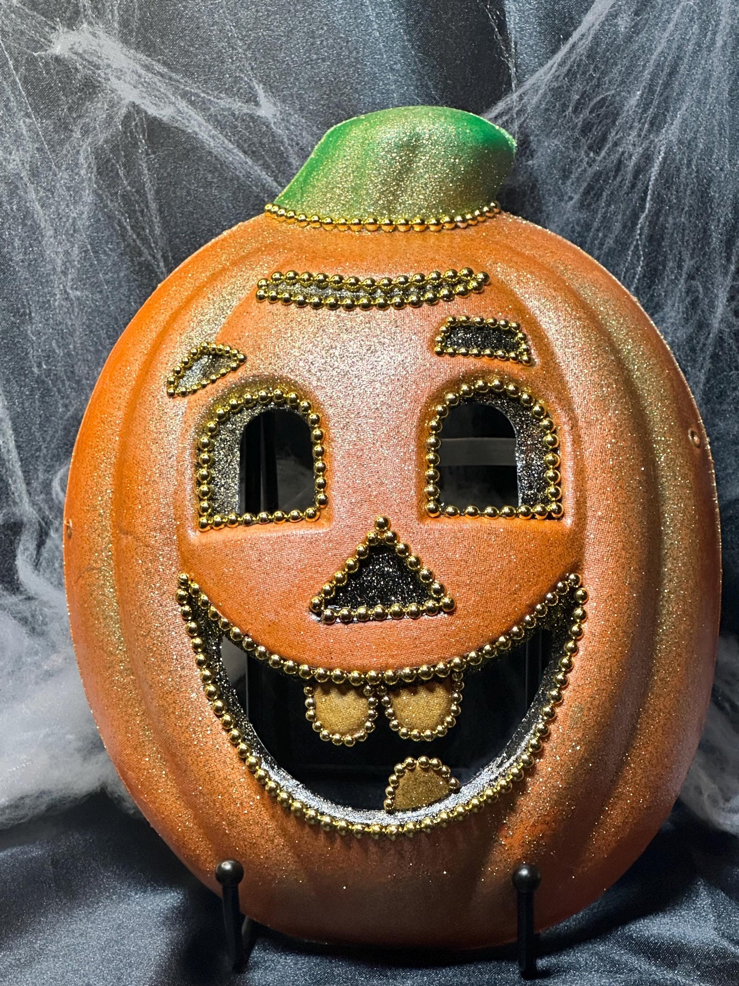 Halloween Costume Mask: Pumpkin Patch