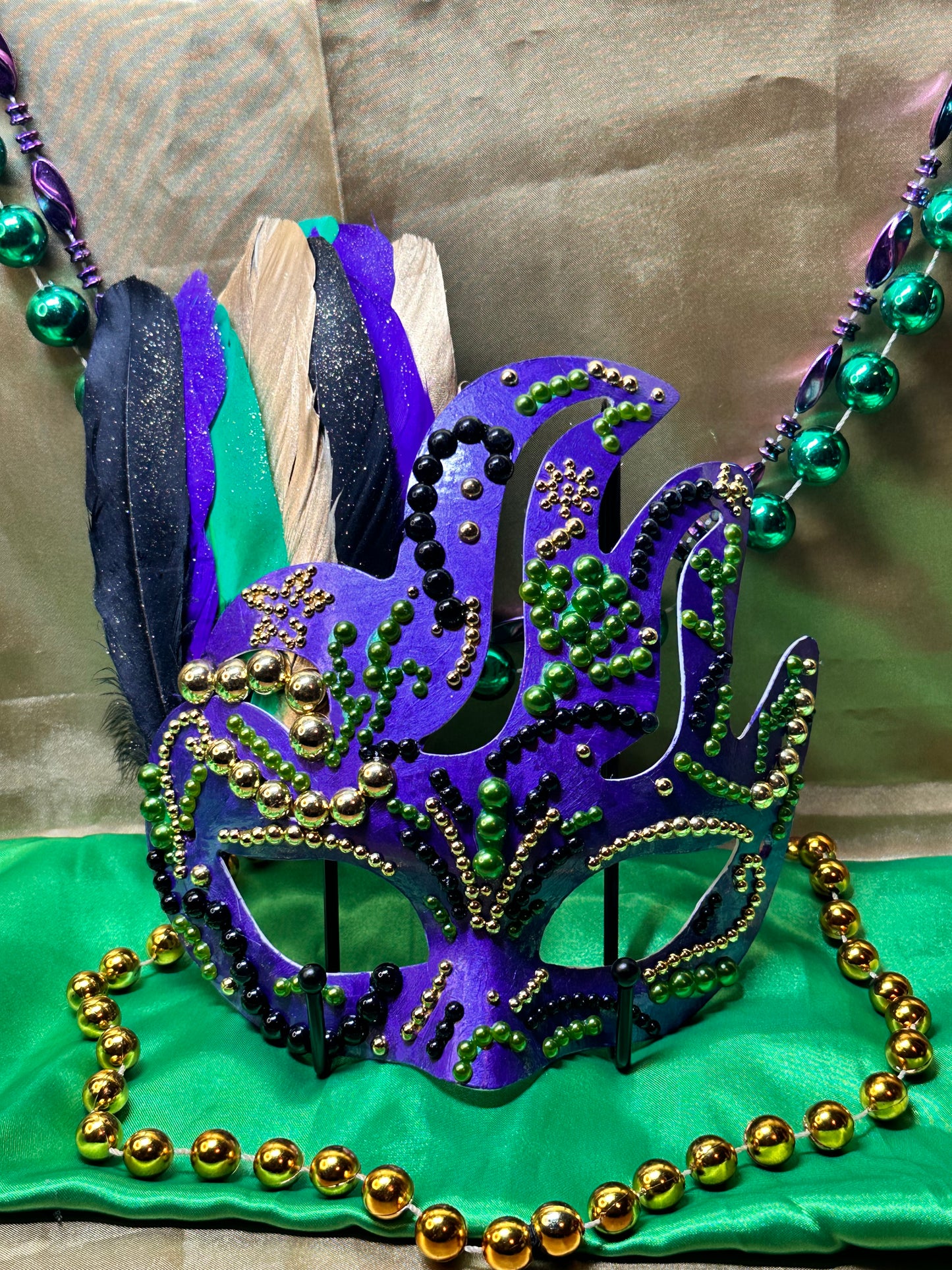 Masquerade mask: Mardi Gras Flowery