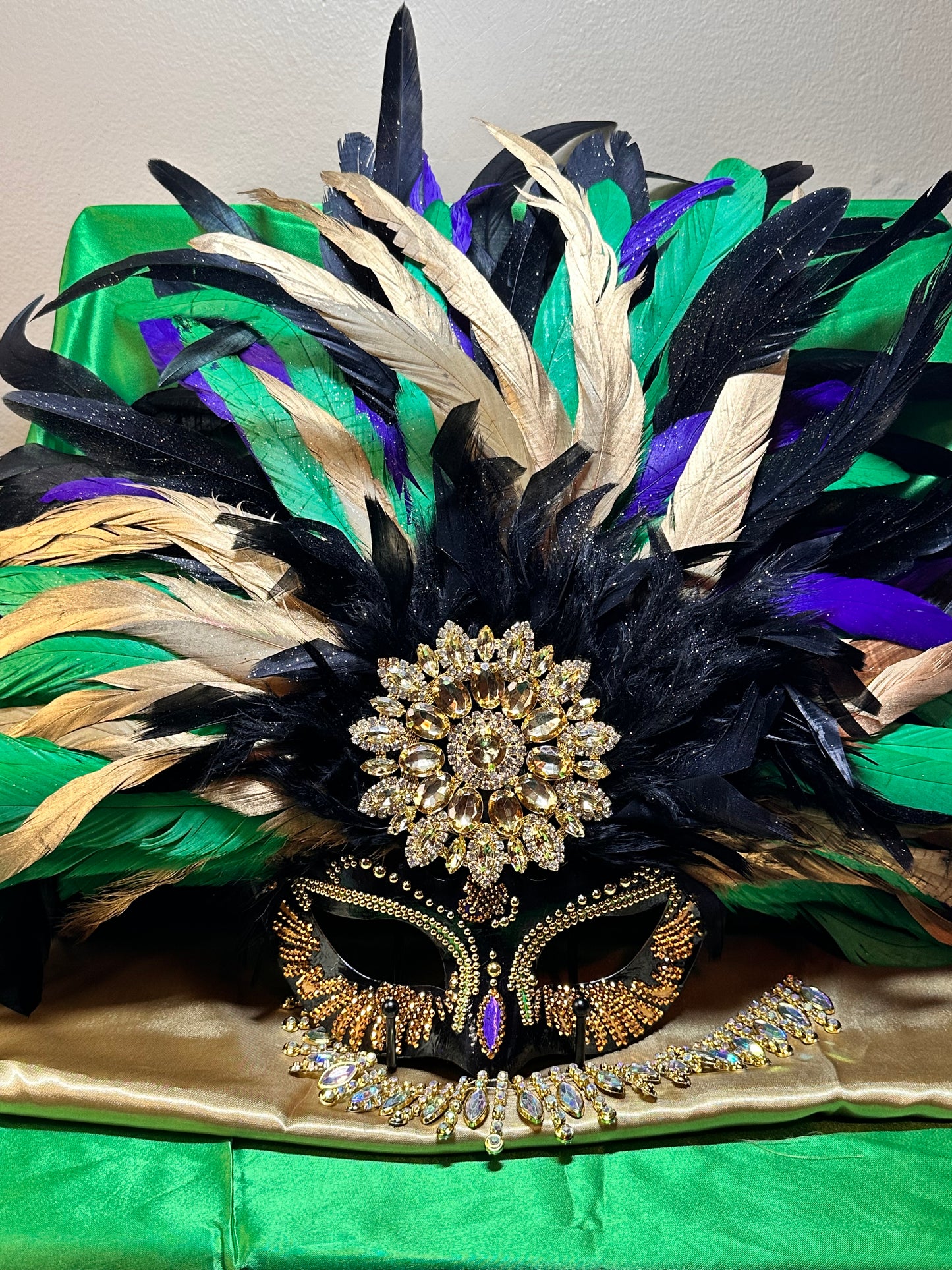 Vegas style masquerade mask: Mardi Gras Glam