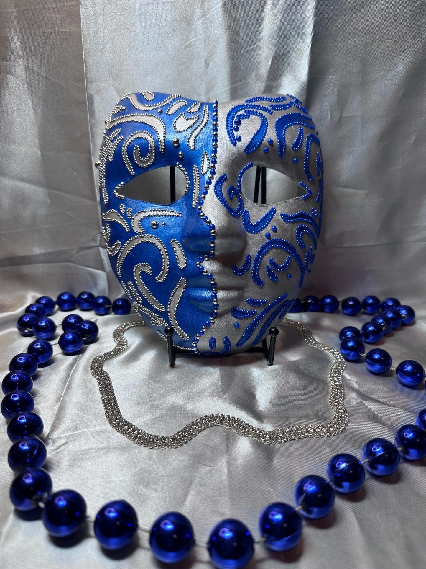 The Artiste Face Mask on Holding Stick with Display Stand