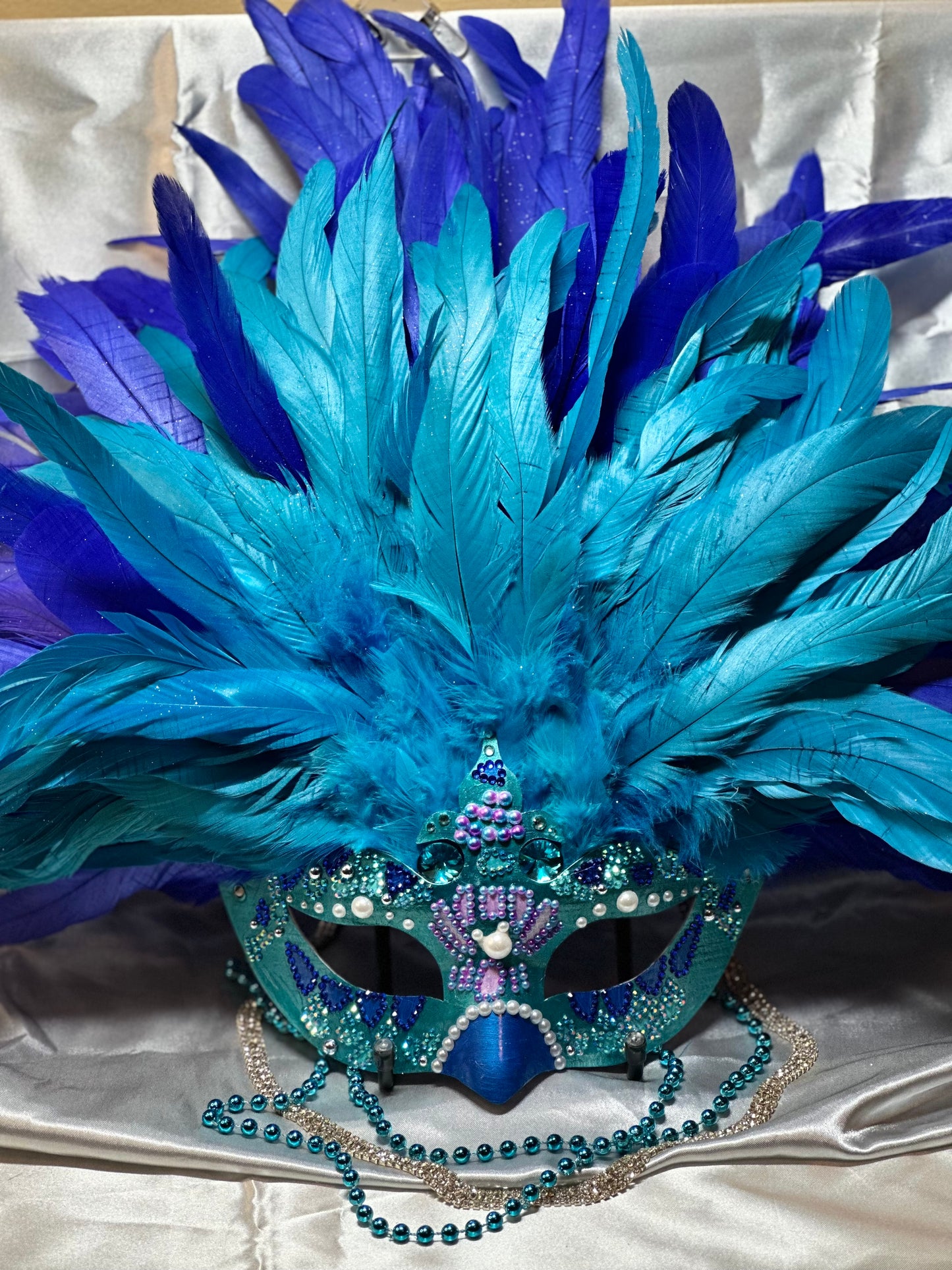 Vegas style masquerade mask
