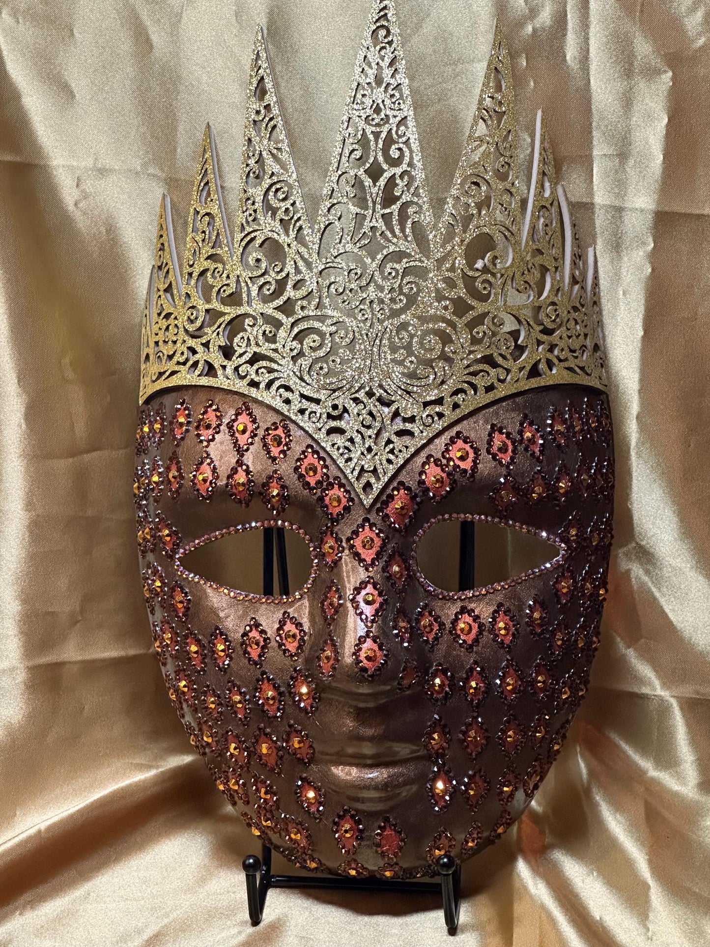 Masquerade pairing mask: The Earthen God