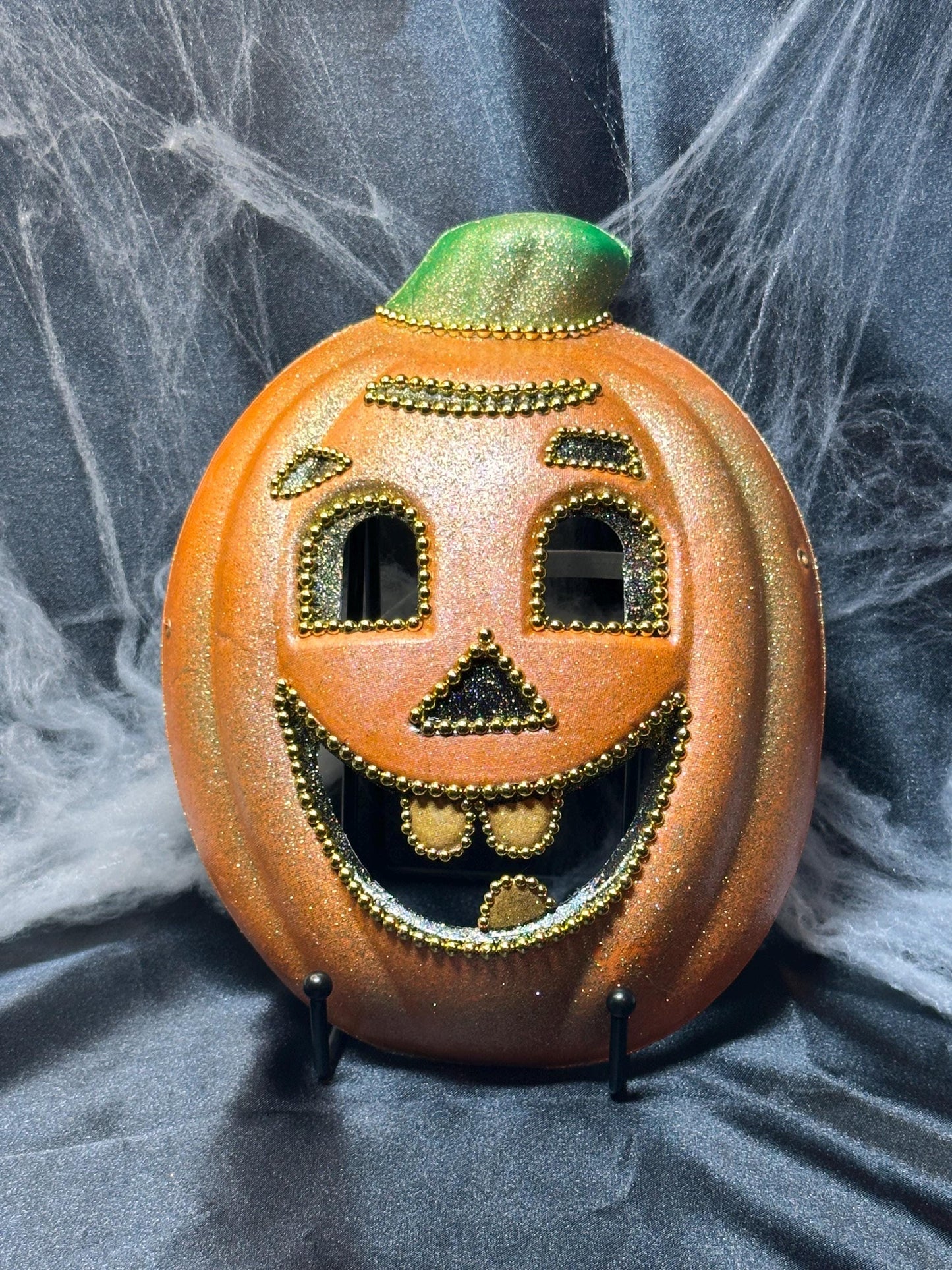 Halloween Costume Mask: Pumpkin Patch