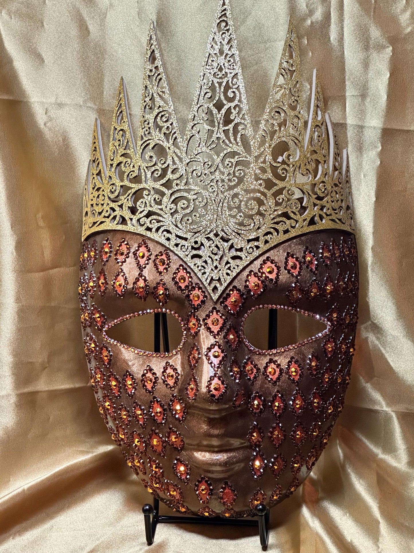 Masquerade pairing mask: The Earthen God