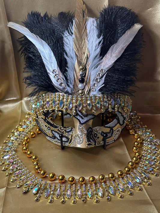 The Midas Touch: Feathered Masquerade Mask