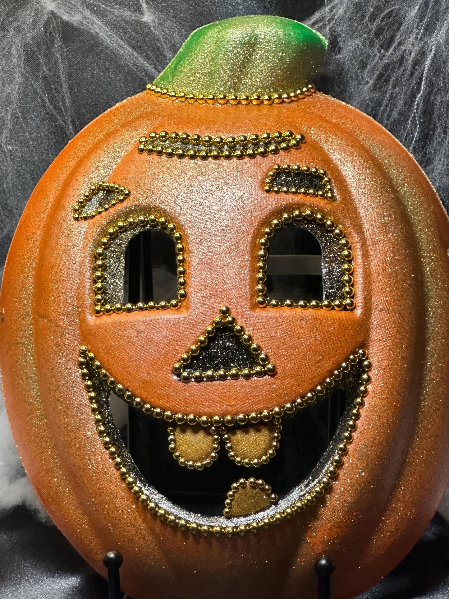 Halloween Costume Mask: Pumpkin Patch