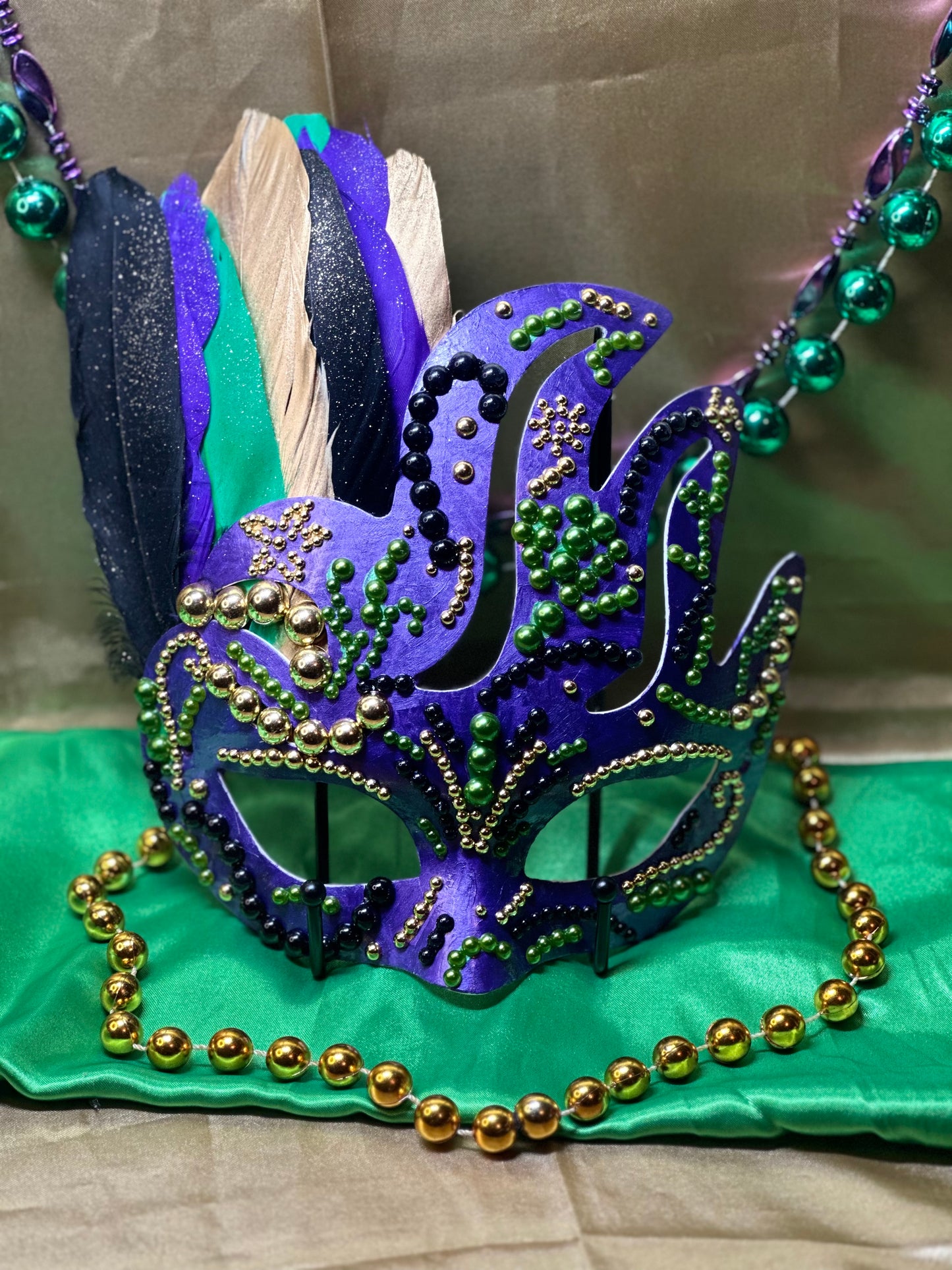 Masquerade mask: Mardi Gras Flowery