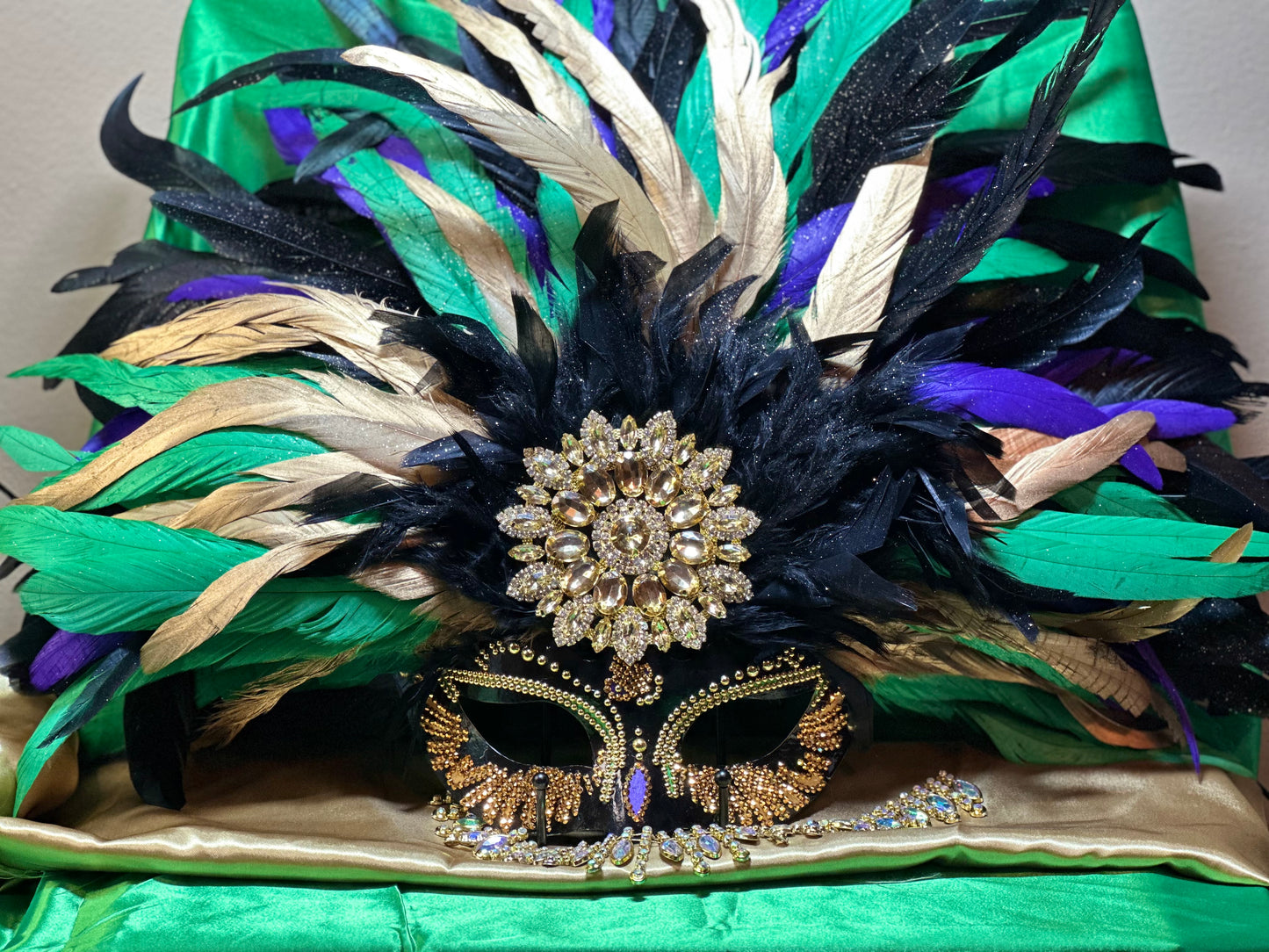 Vegas style masquerade mask: Mardi Gras Glam