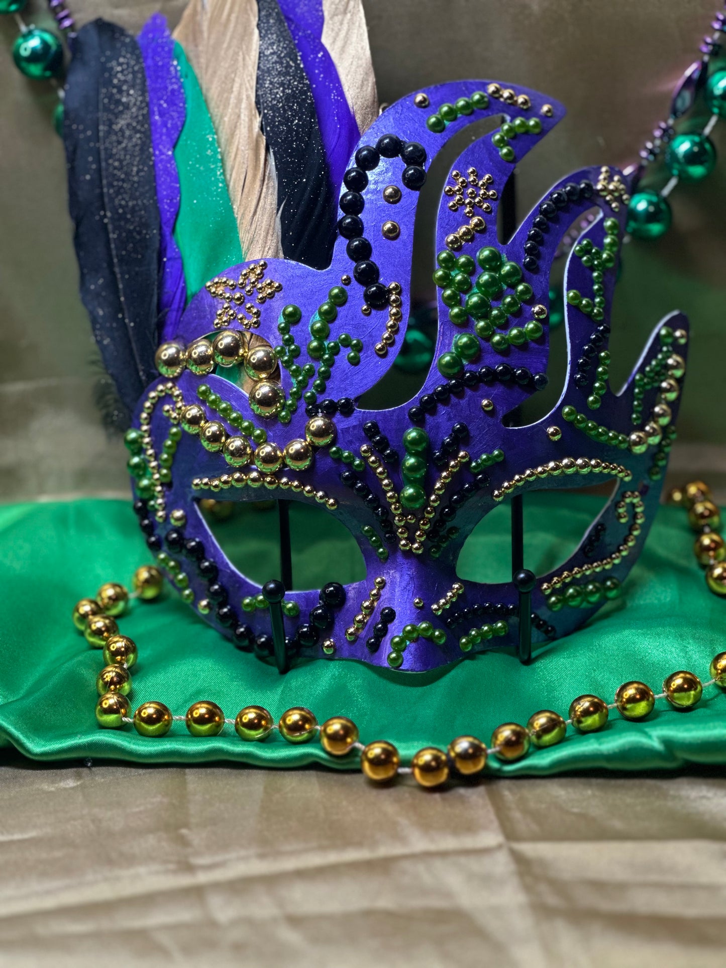 Masquerade mask: Mardi Gras Flowery
