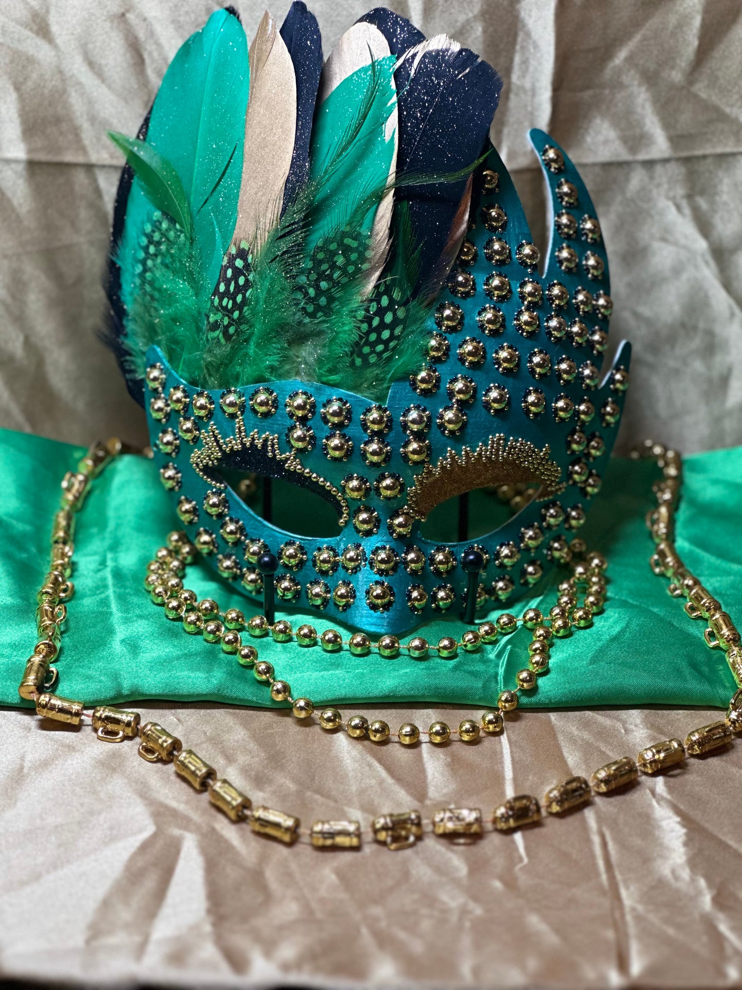 Feathered Mask: Leprechaun’s Gold