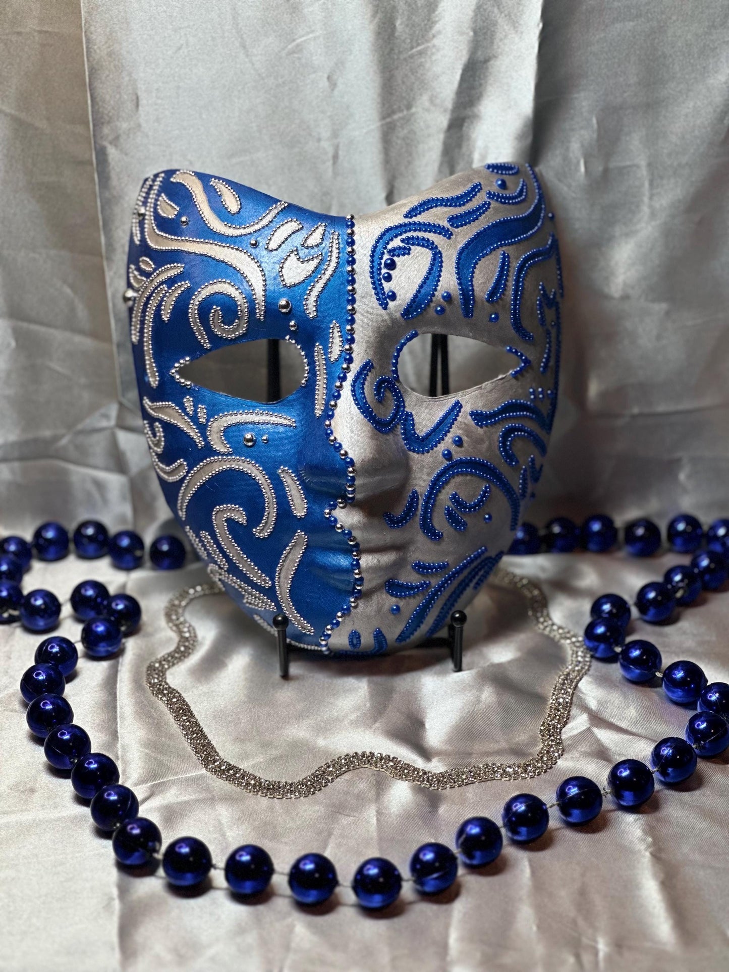 The Artiste Face Mask on Holding Stick with Display Stand