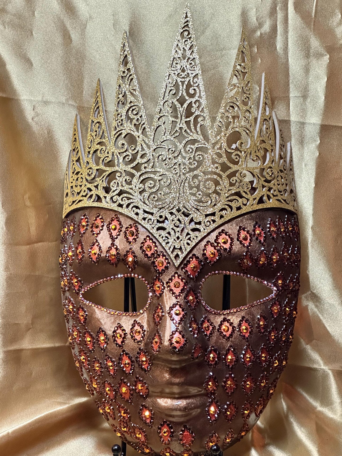 Masquerade pairing mask: The Earthen God