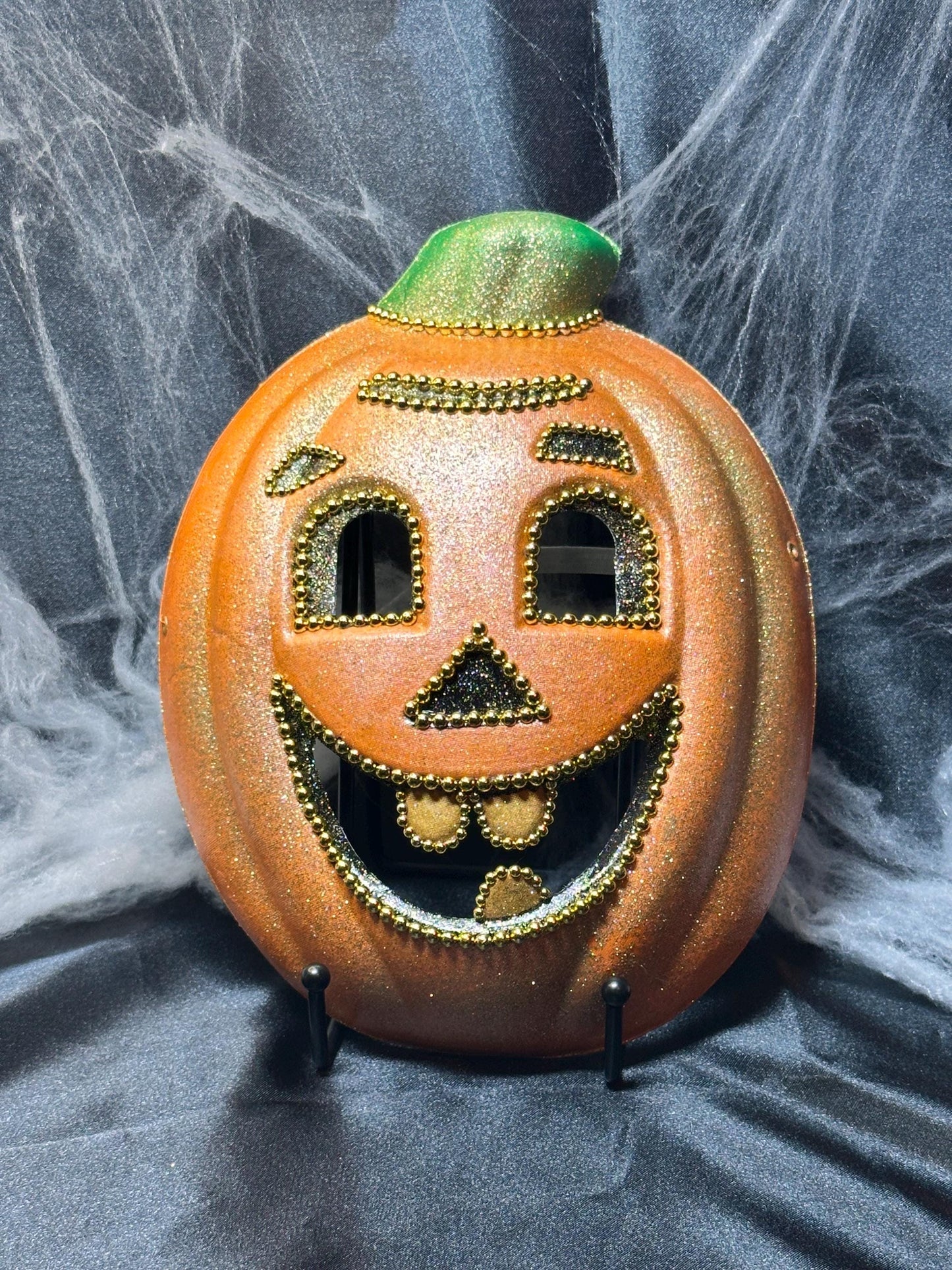 Halloween Costume Mask: Pumpkin Patch