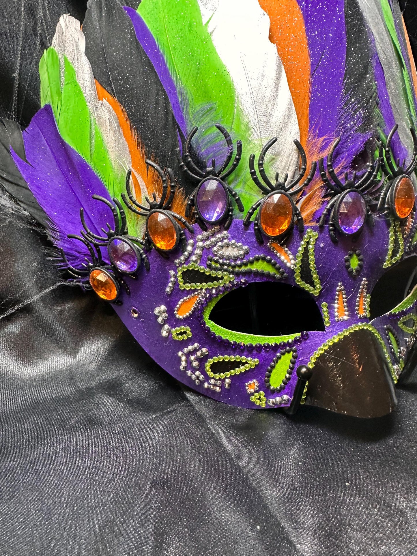 Bewitchingly Boo-tiful Mask
