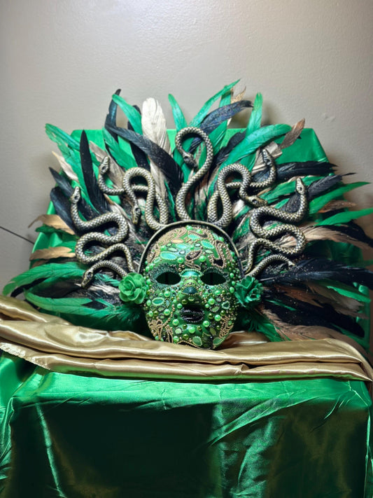 Medusa Mask: Display Stand Included