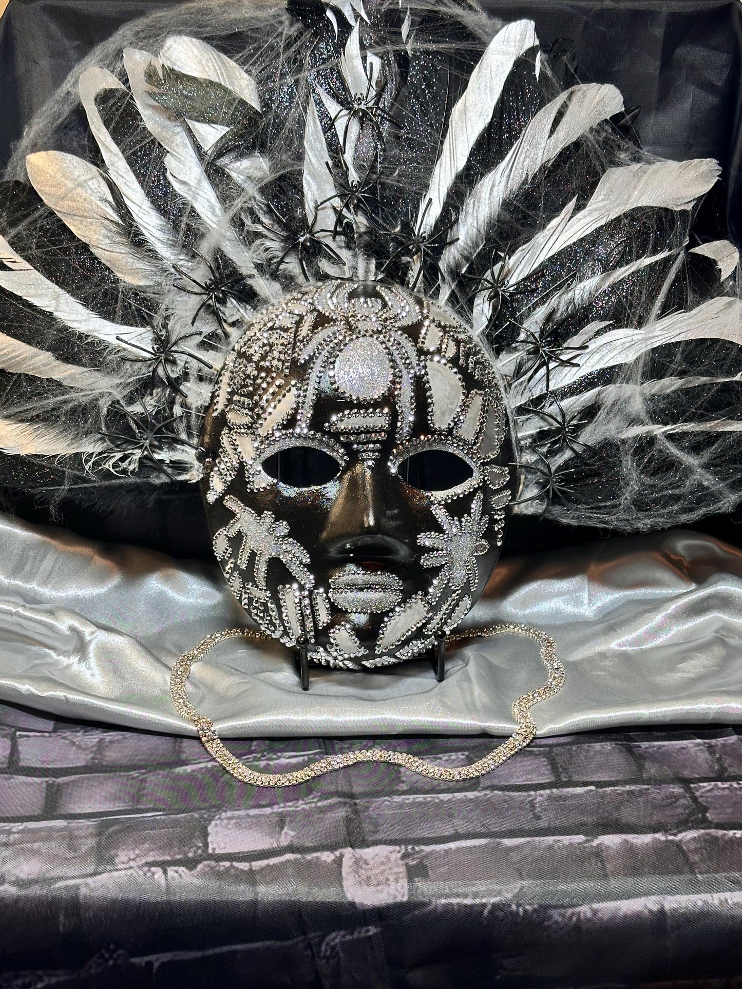 Black Widow Mask: Display Stand, Optional Hat Topper
