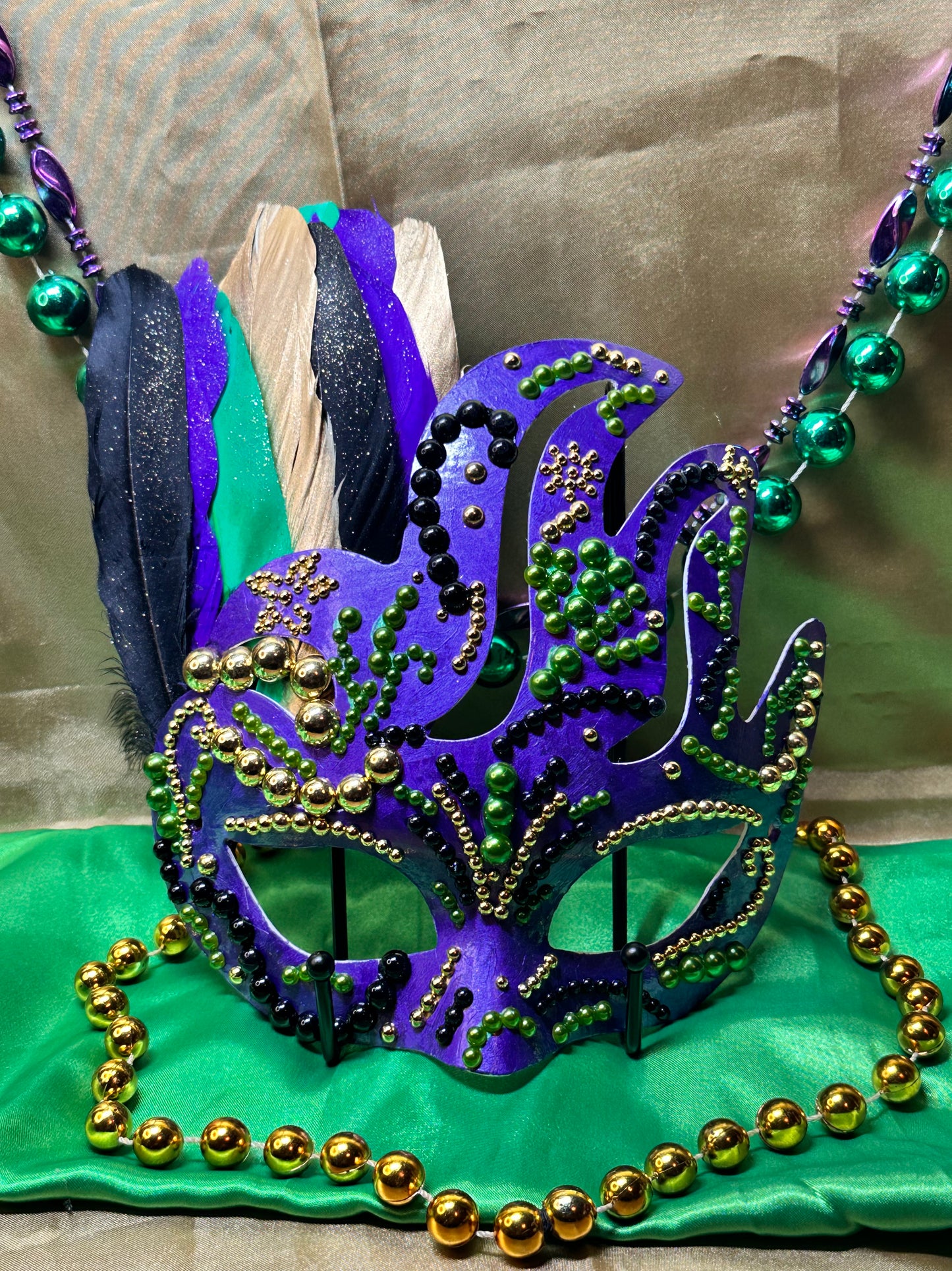 Masquerade mask: Mardi Gras Flowery