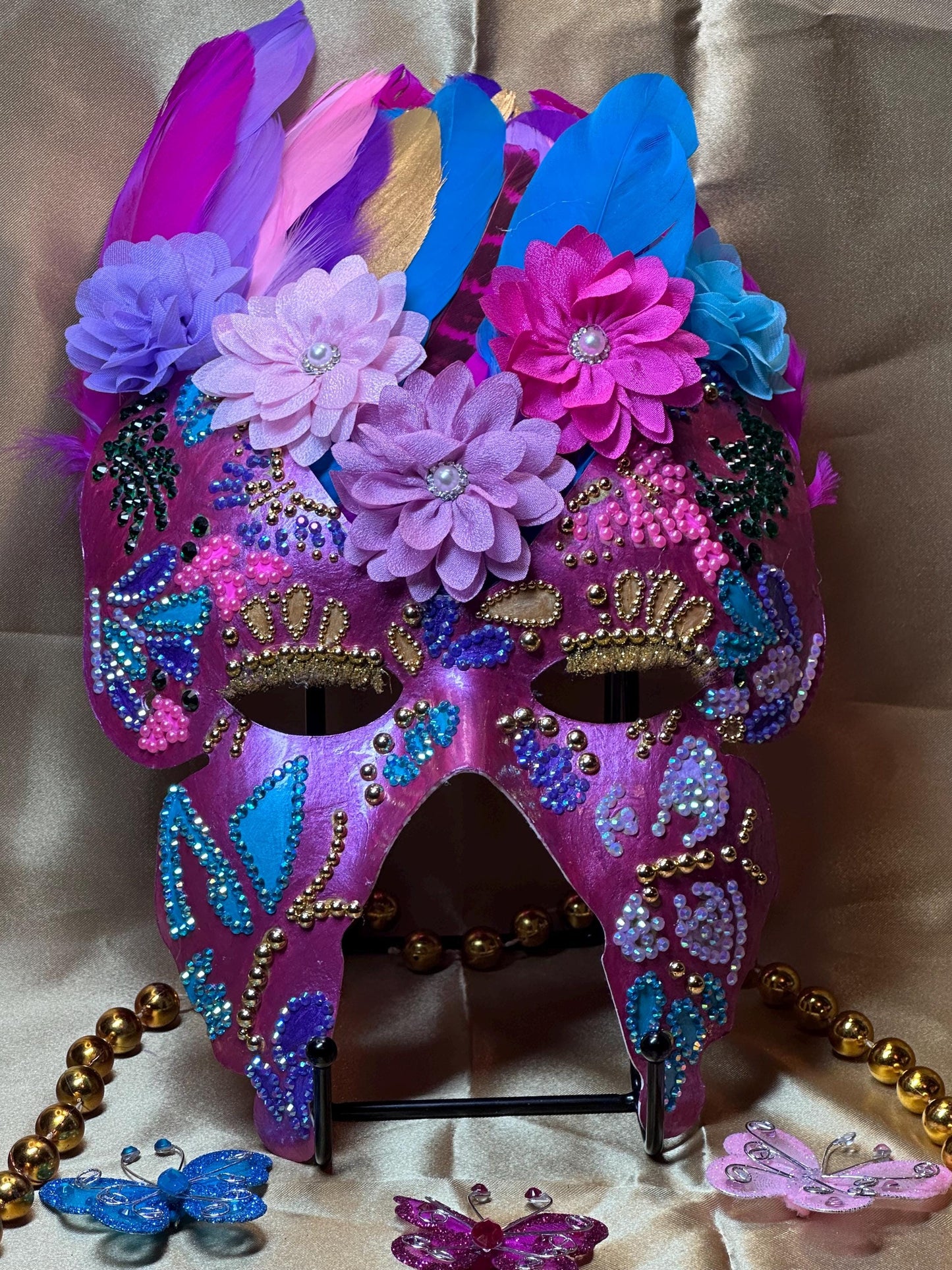 Butterfly Aspirations Face Mask: Home Decor