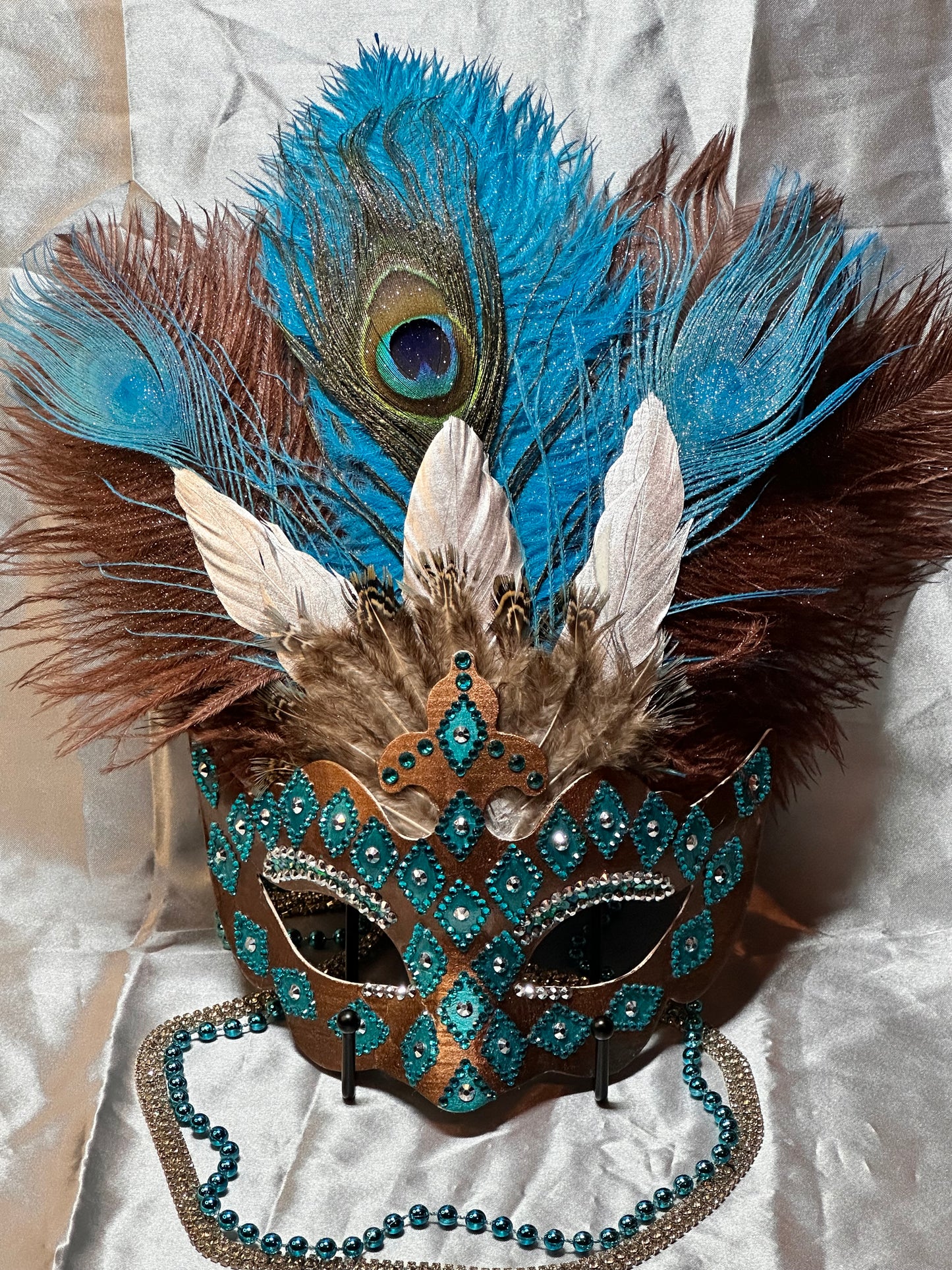 Feathered Masquerade Mask: Turquoise Espresso