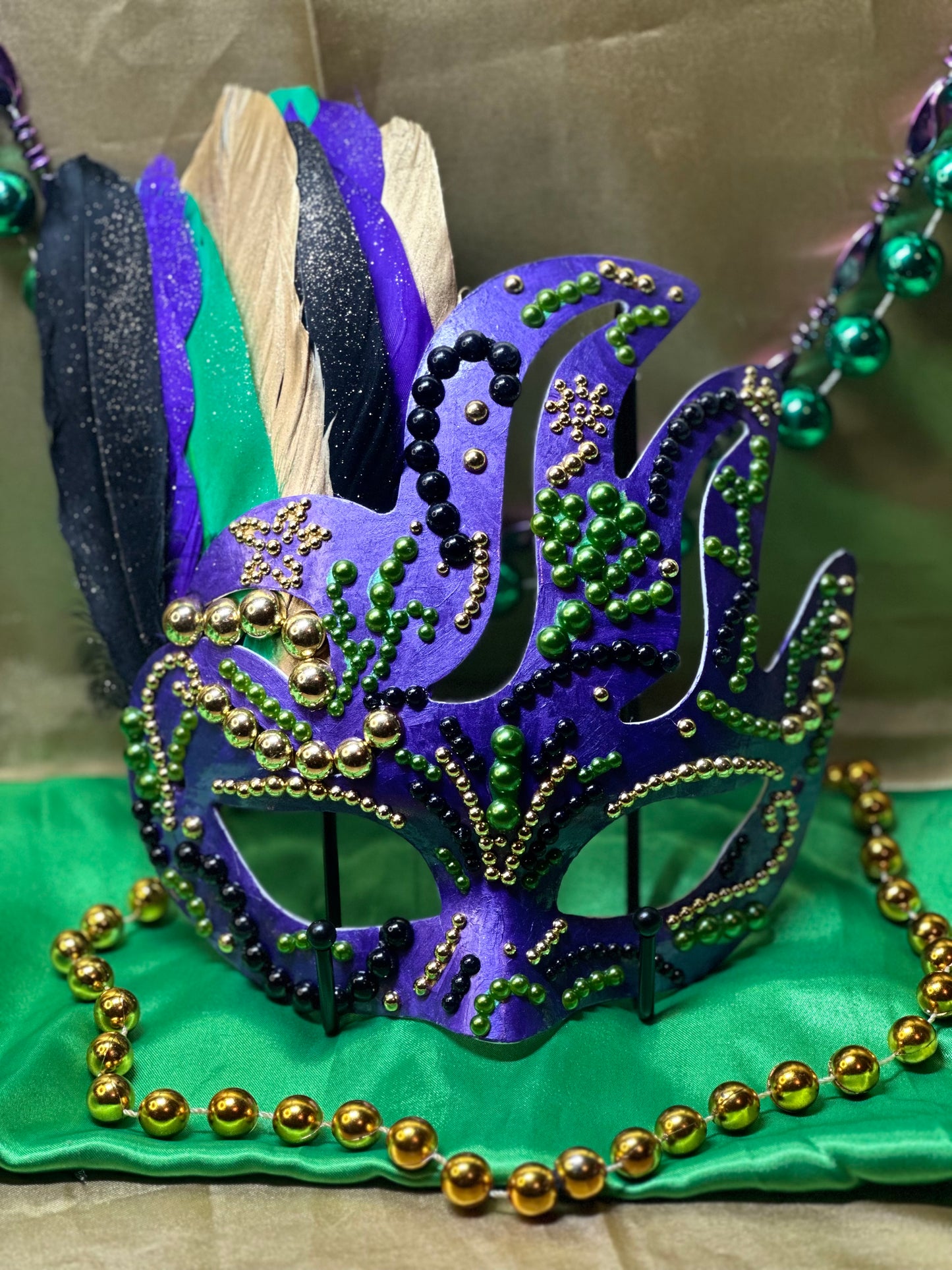 Masquerade mask: Mardi Gras Flowery