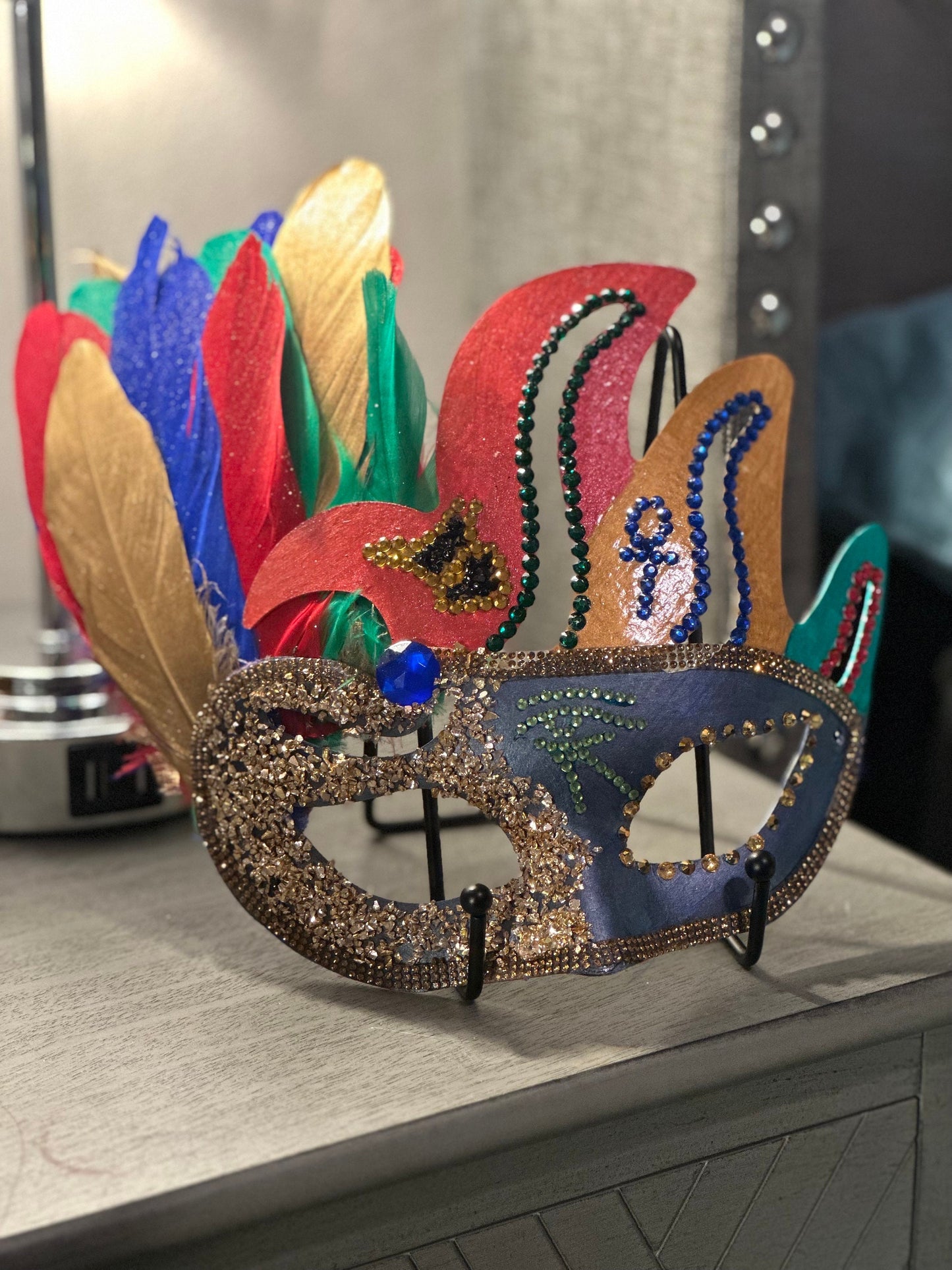 Egyptian Lover Mask: Feathered