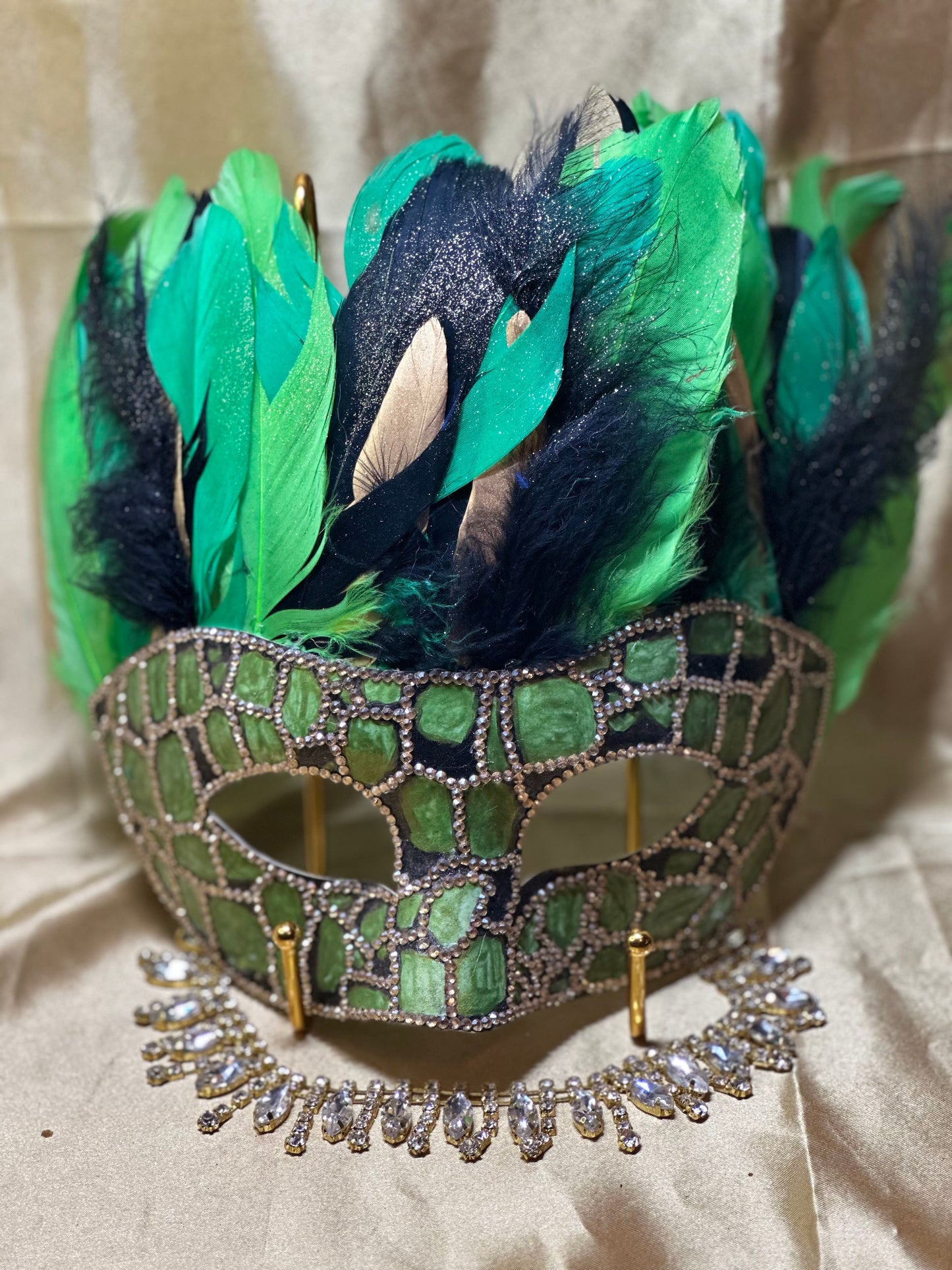 Feathered Mask: The Reptile