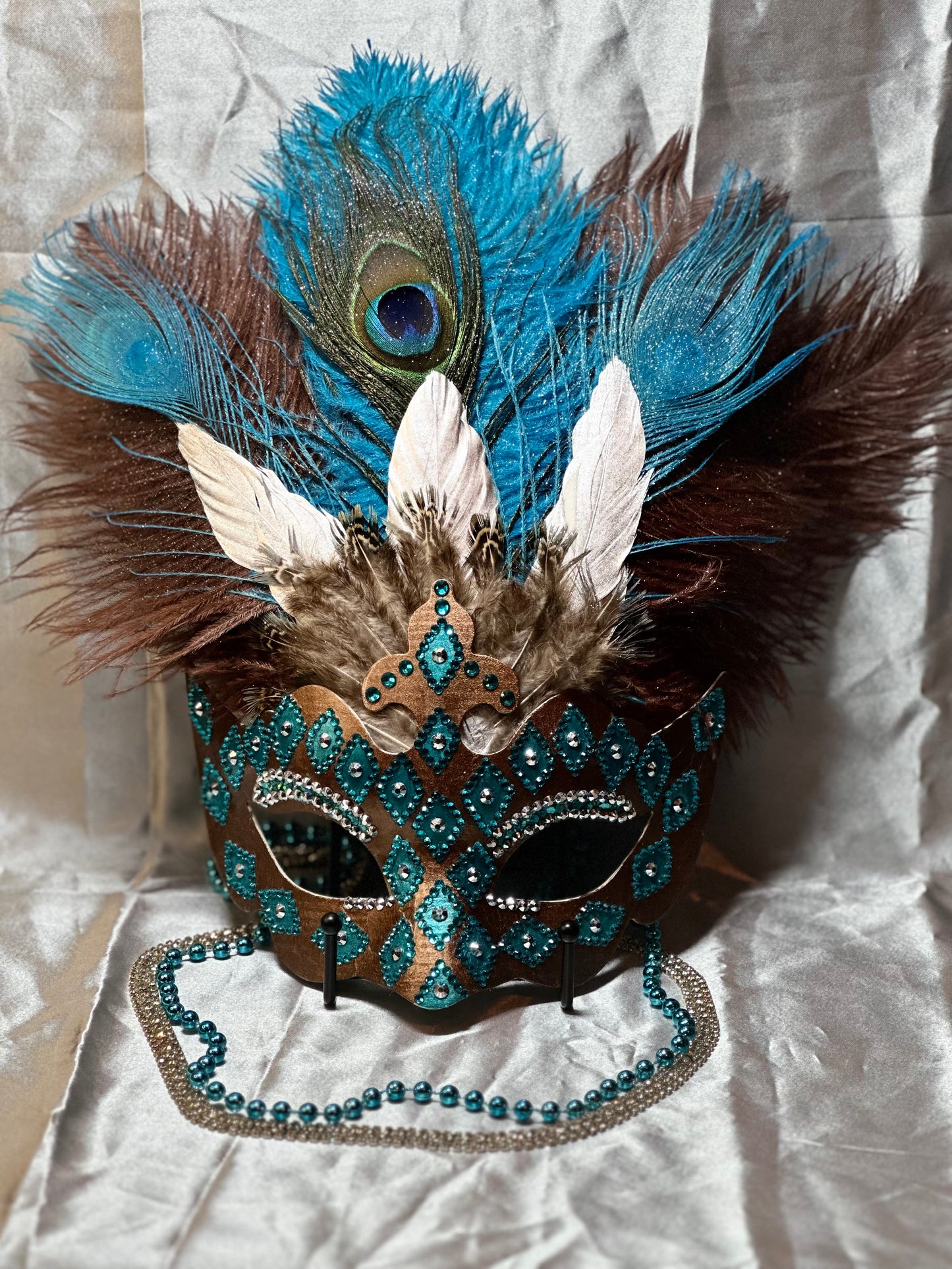 Feathered Masquerade Mask: Turquoise Espresso