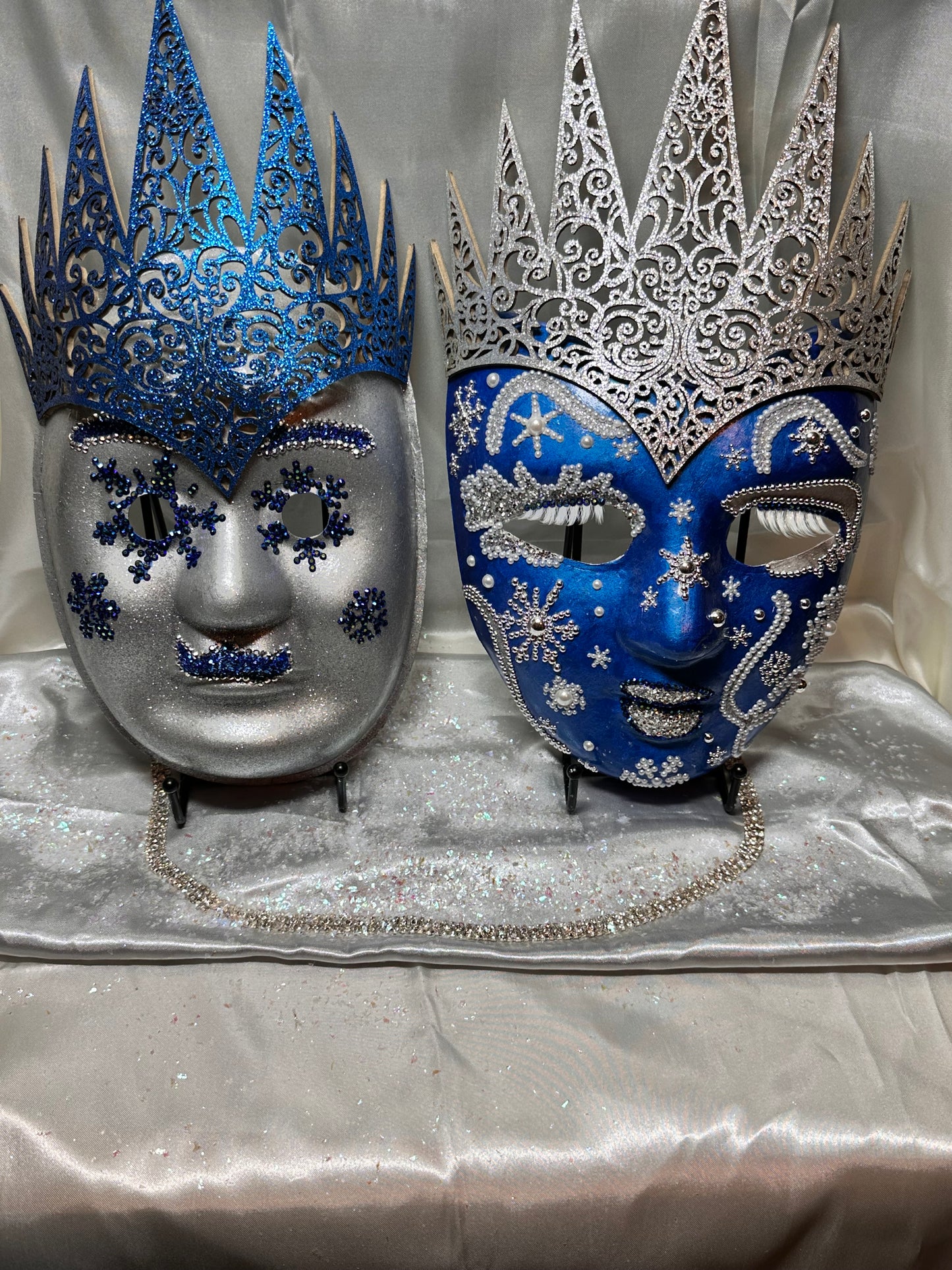 Pairing masquerade masks: The king & Queen of the north