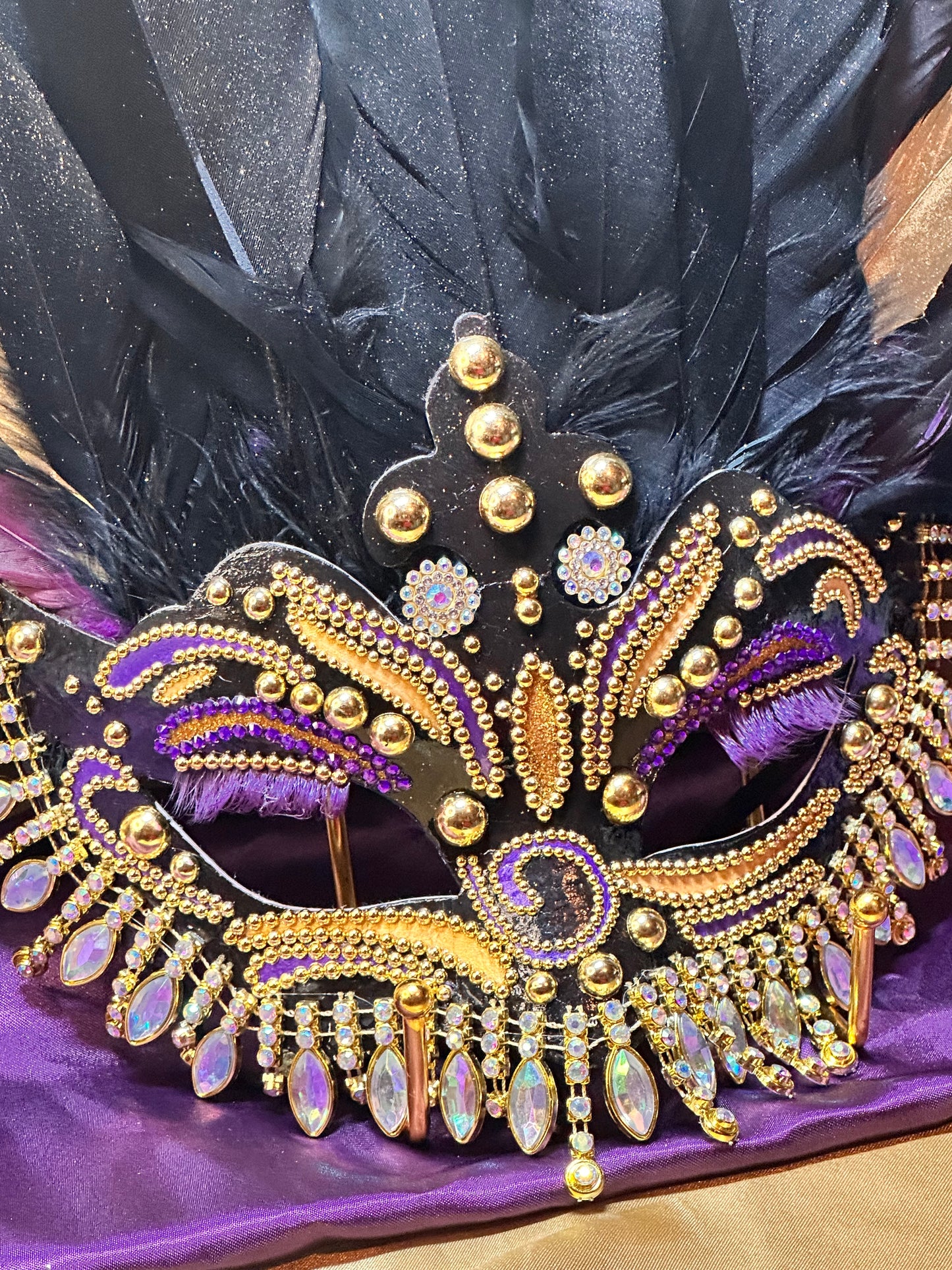 Vegas style mask: The Luxurious