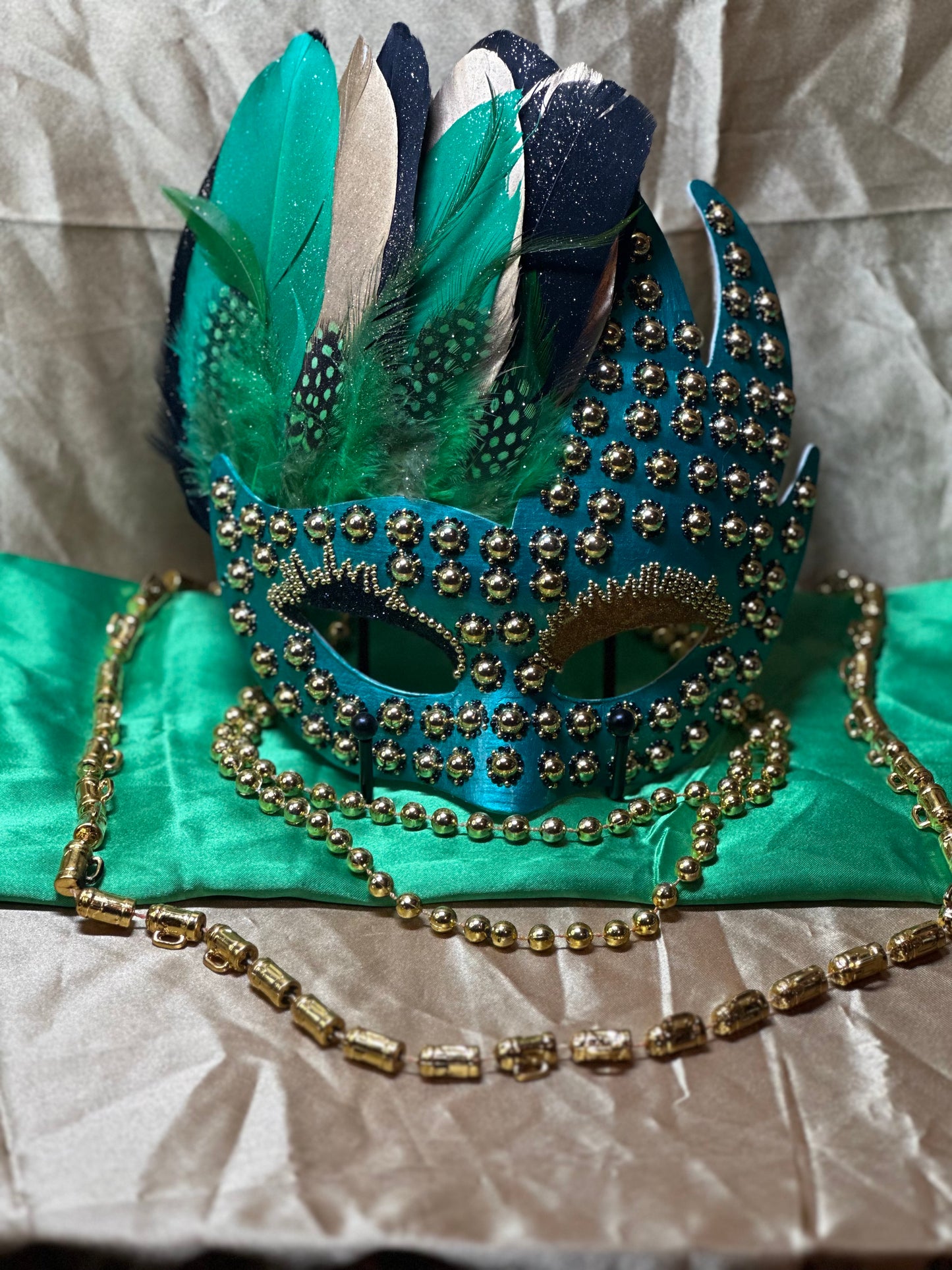 Feathered Mask: Leprechaun’s Gold