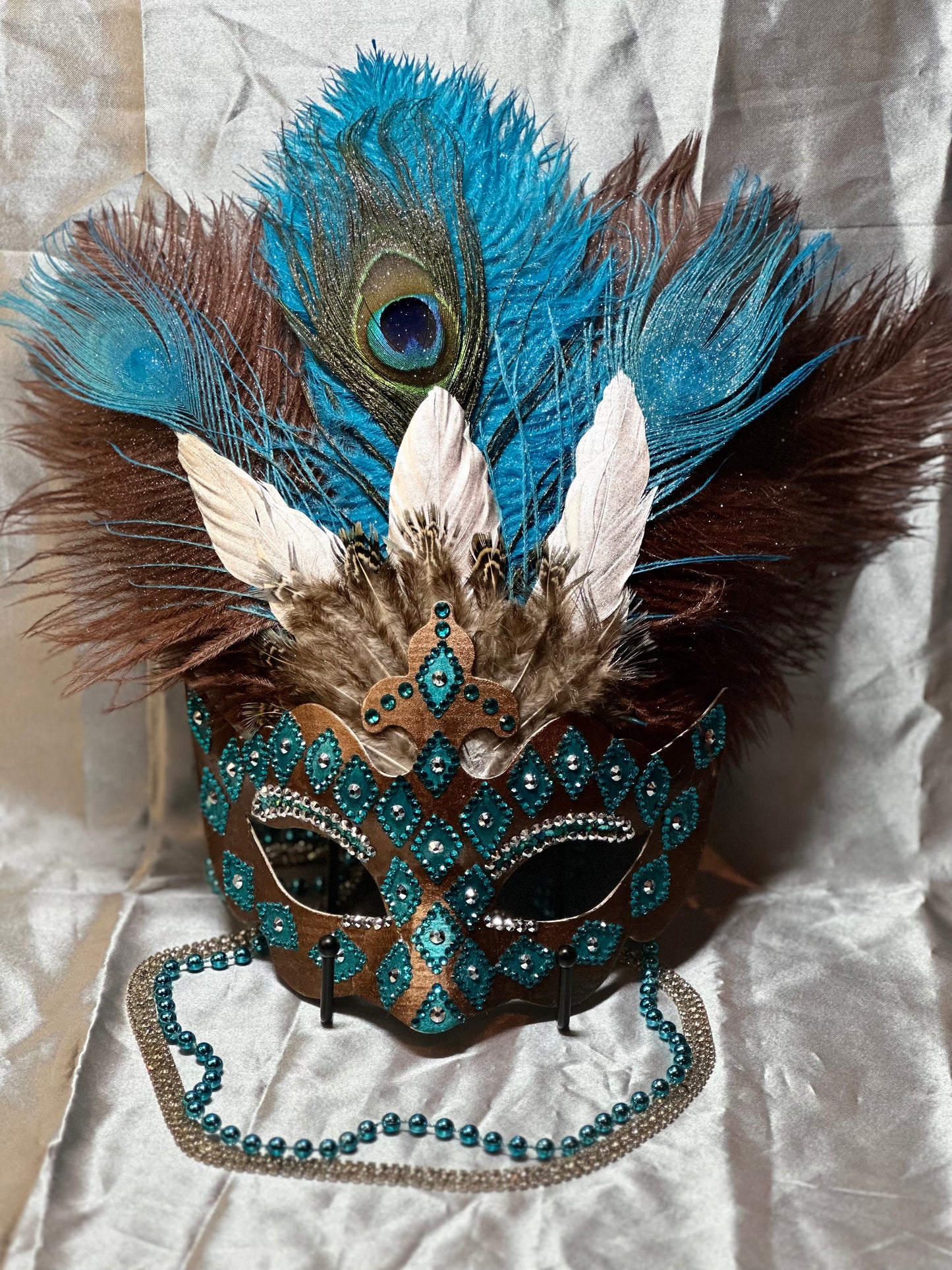 Feathered Masquerade Mask: Turquoise Espresso