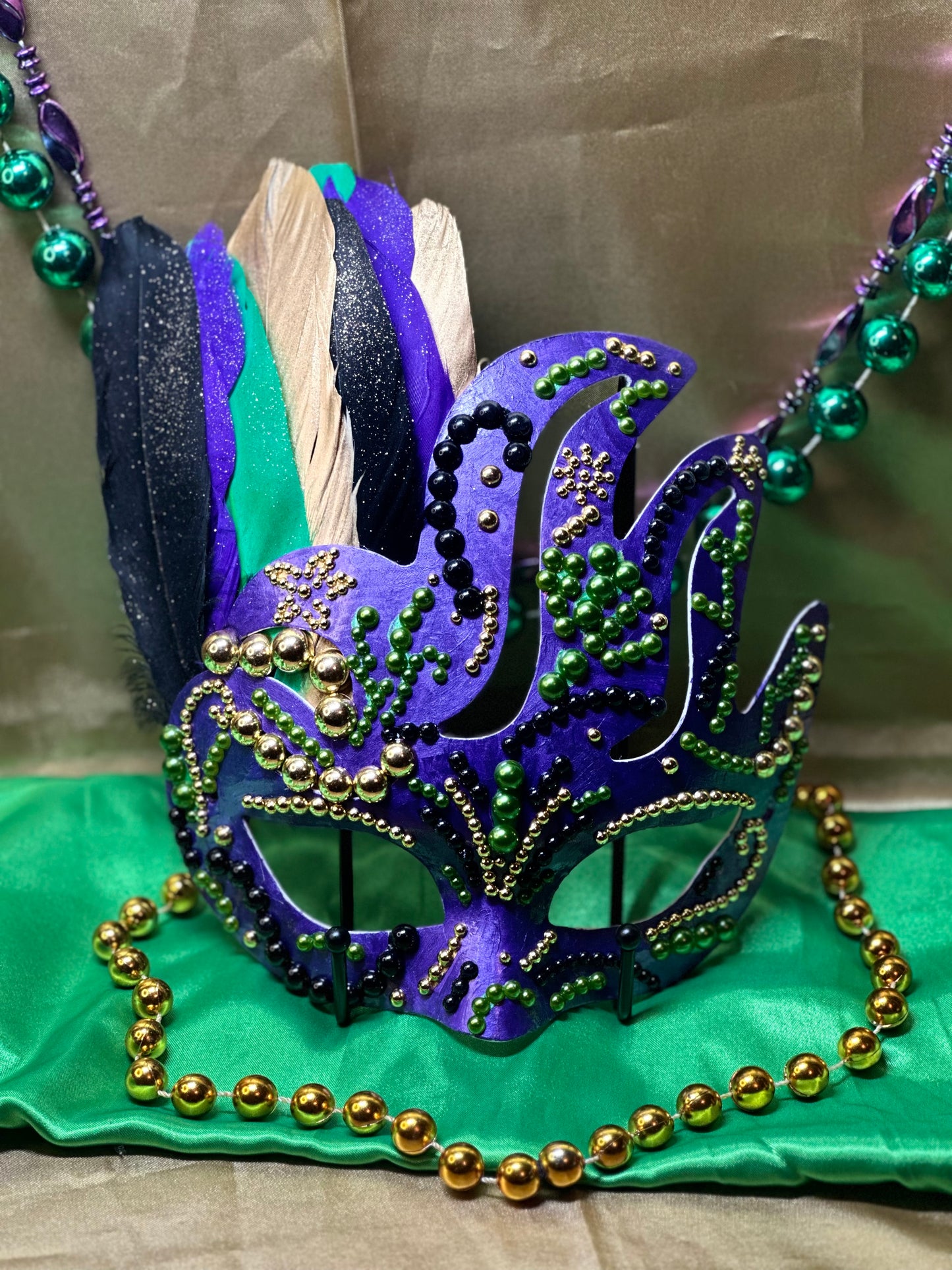 Masquerade mask: Mardi Gras Flowery