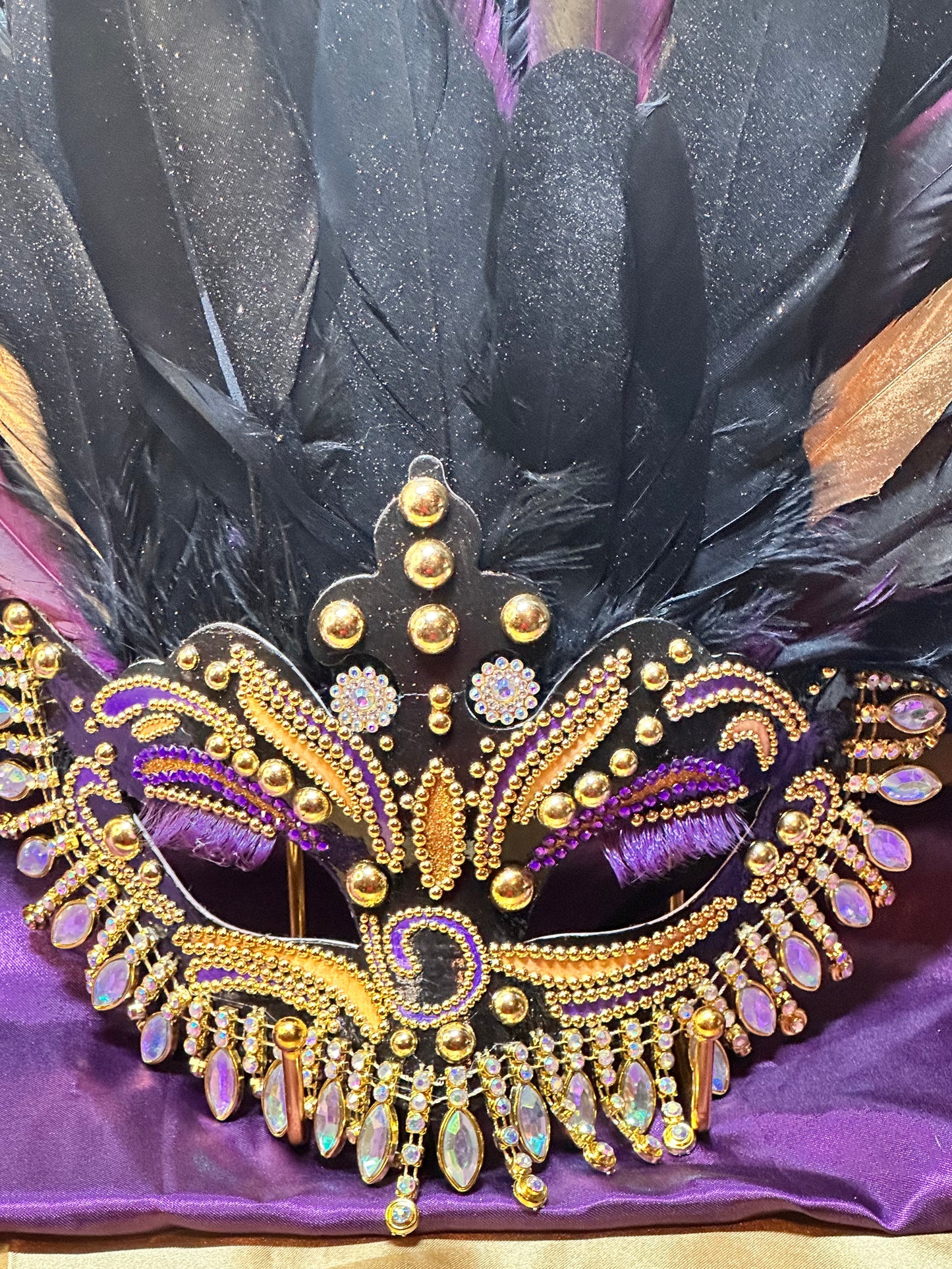 Vegas style mask: The Luxurious