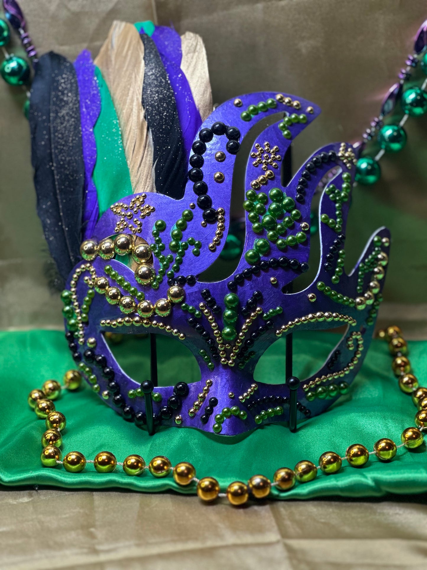 Masquerade mask: Mardi Gras Flowery