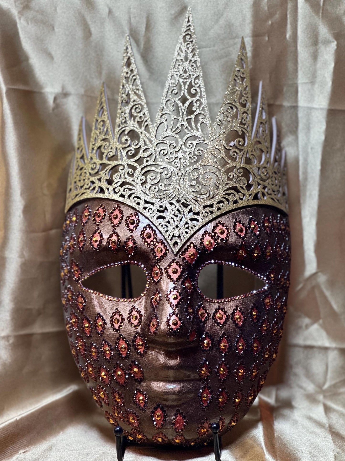Masquerade pairing mask: The Earthen God